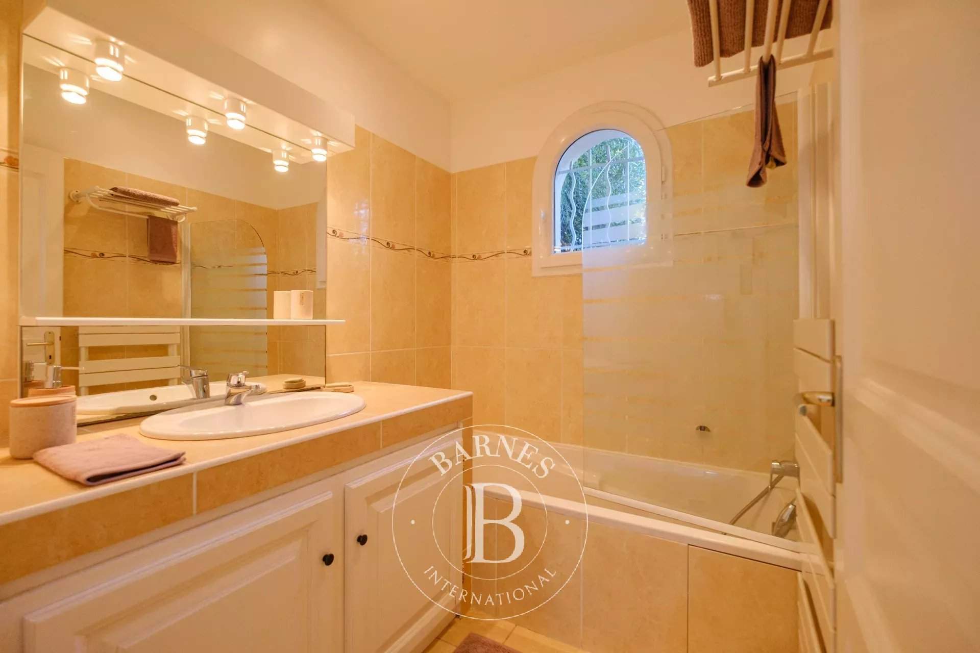 Sainte-Maxime  - Appartement 5 Pièces 3 Chambres - picture 10