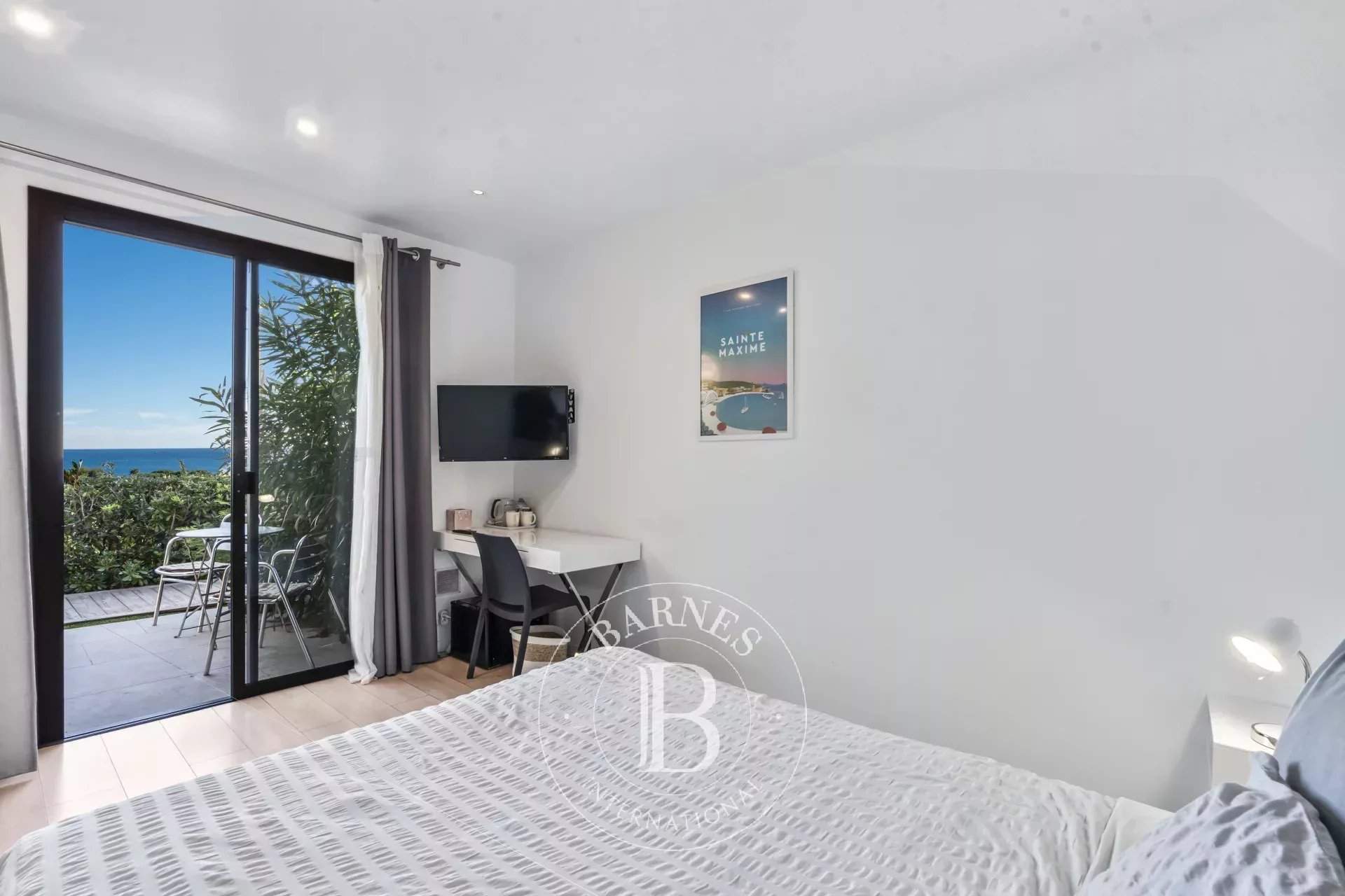 Sainte-Maxime  - Maison 7 Pièces 4 Chambres - picture 4