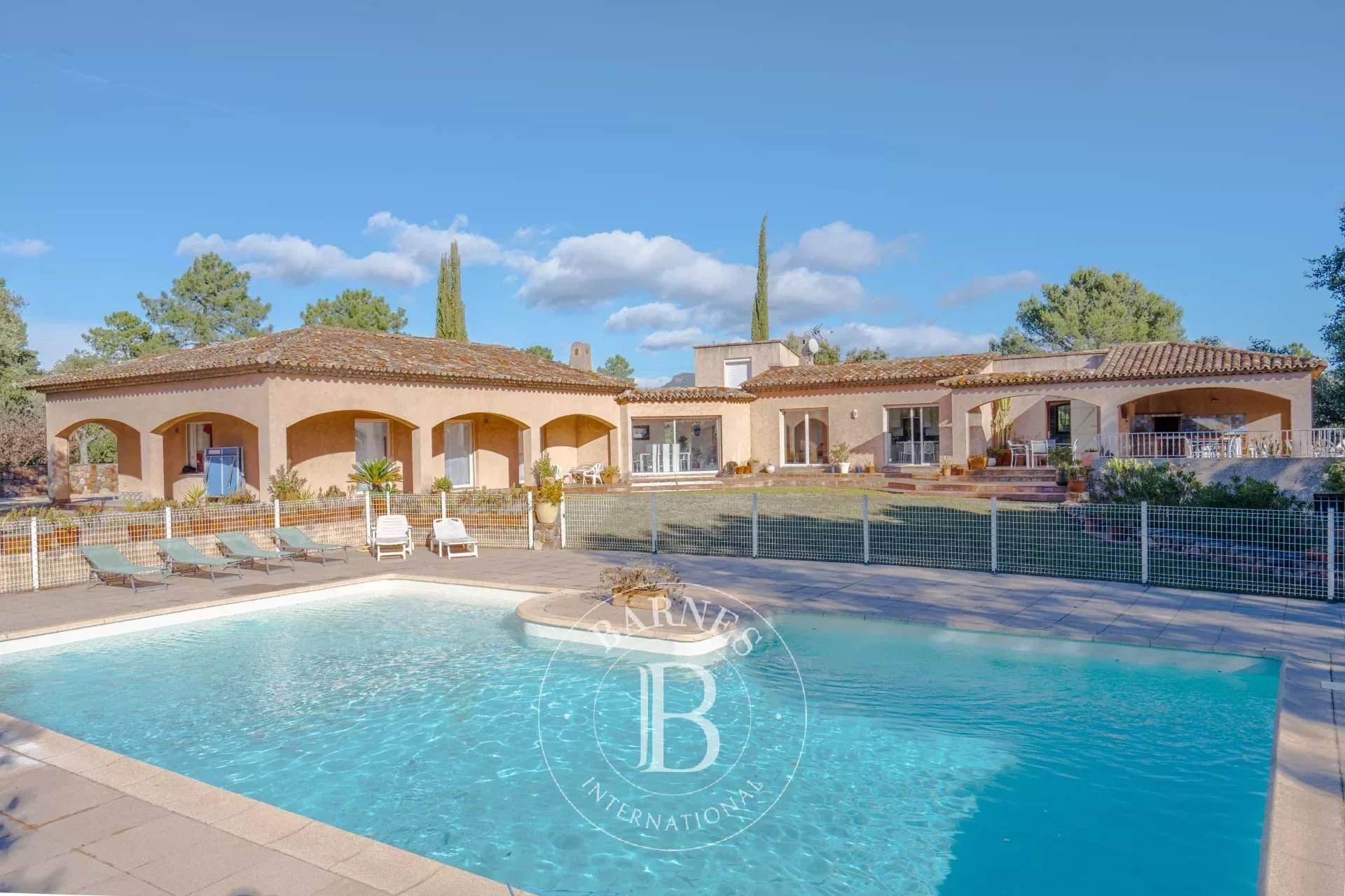 Roquebrune-sur-Argens  - Villa 8 Pi&egrave;ces 6 Chambres - picture 2