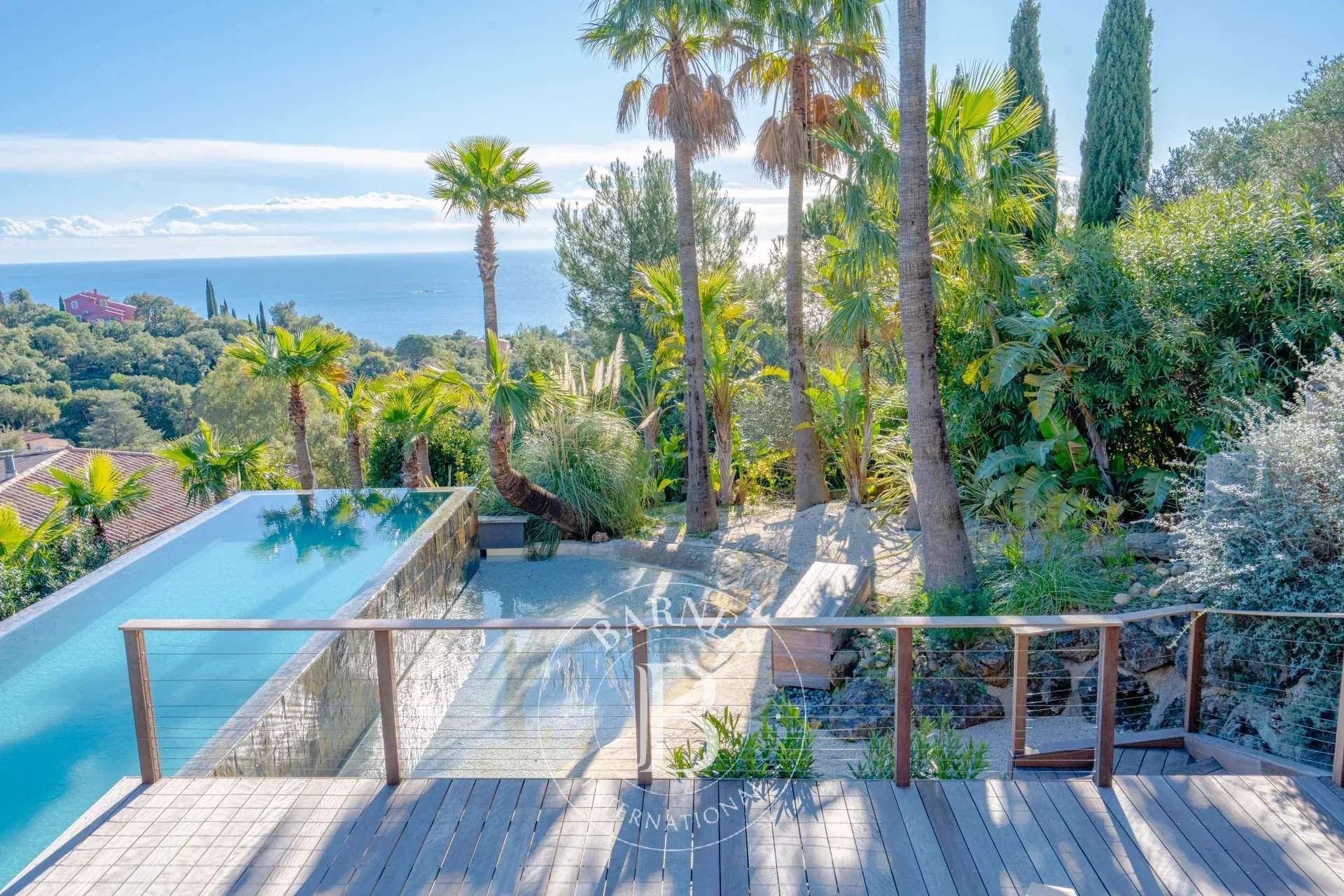 Sainte-Maxime  - Property 7 Bedrooms - picture 8