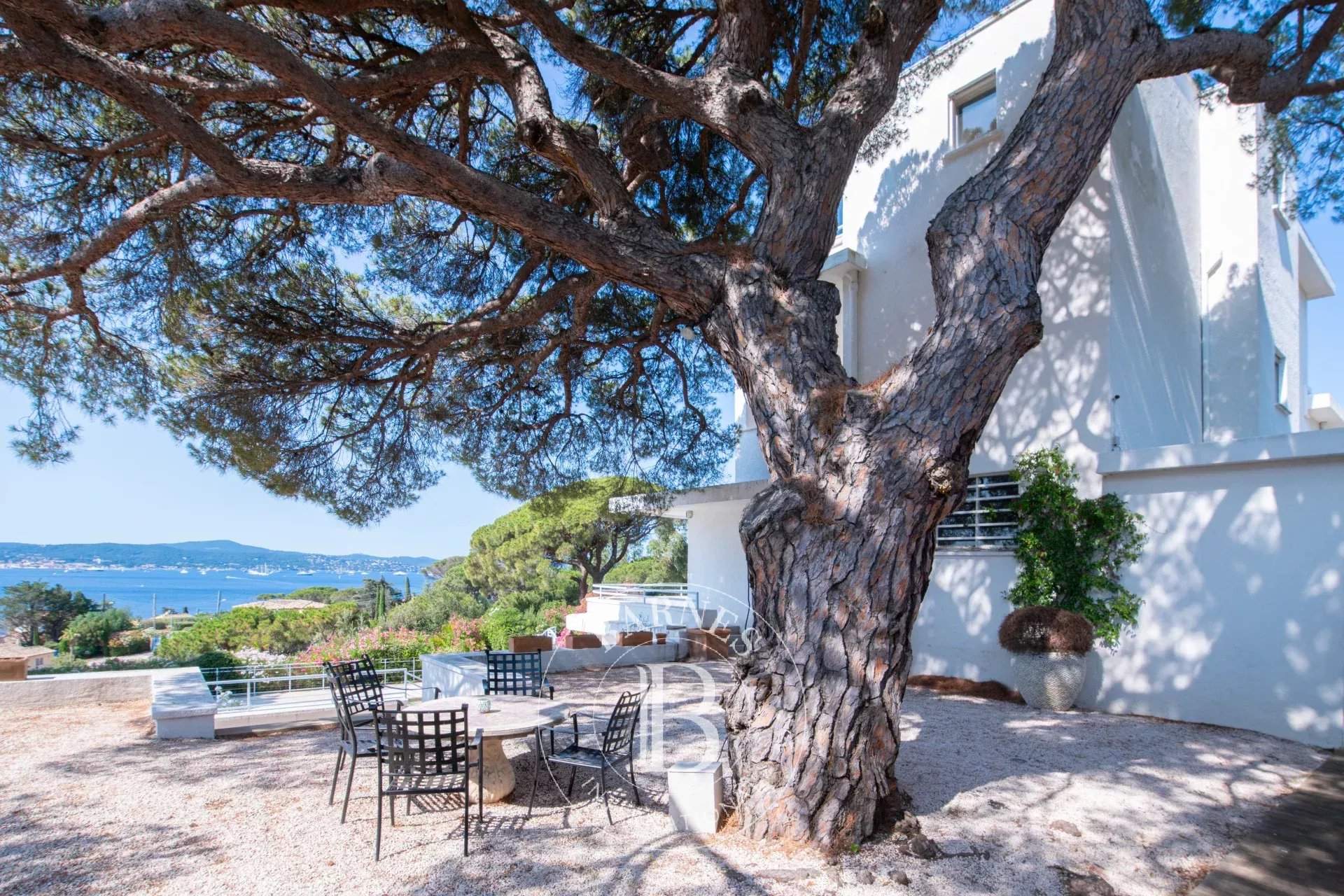 Sainte-Maxime  - Property 7 Bedrooms - picture 6