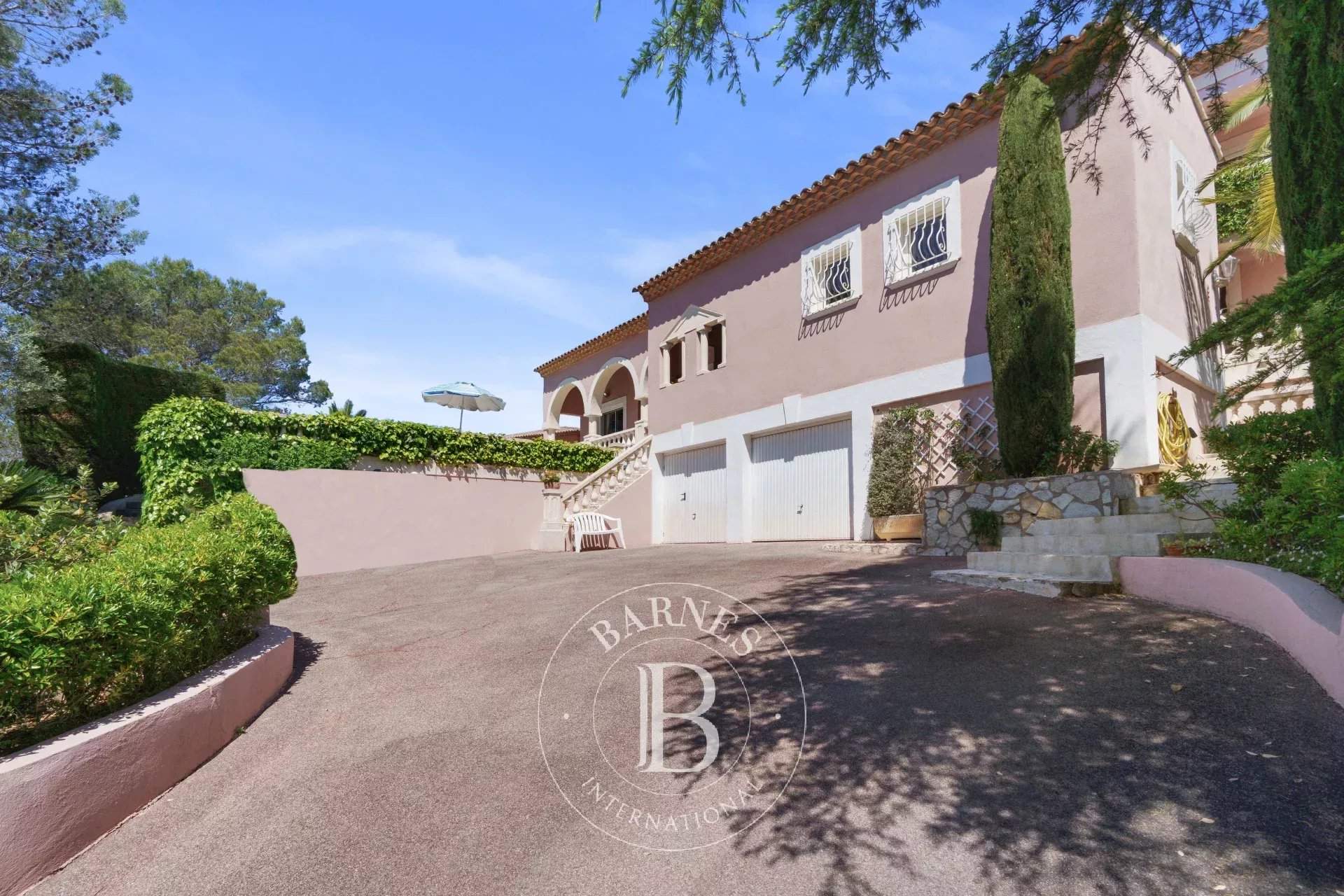 Fréjus  - Villa 8 Pièces 4 Chambres - picture 1