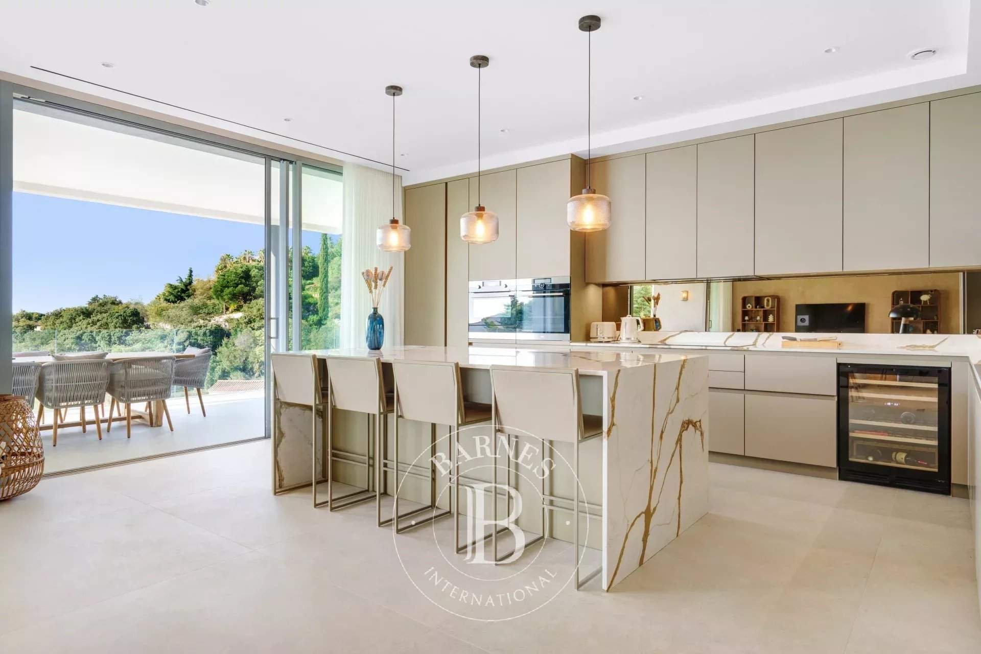 Sainte-Maxime  - Villa 7 Pi&egrave;ces 5 Chambres - picture 10