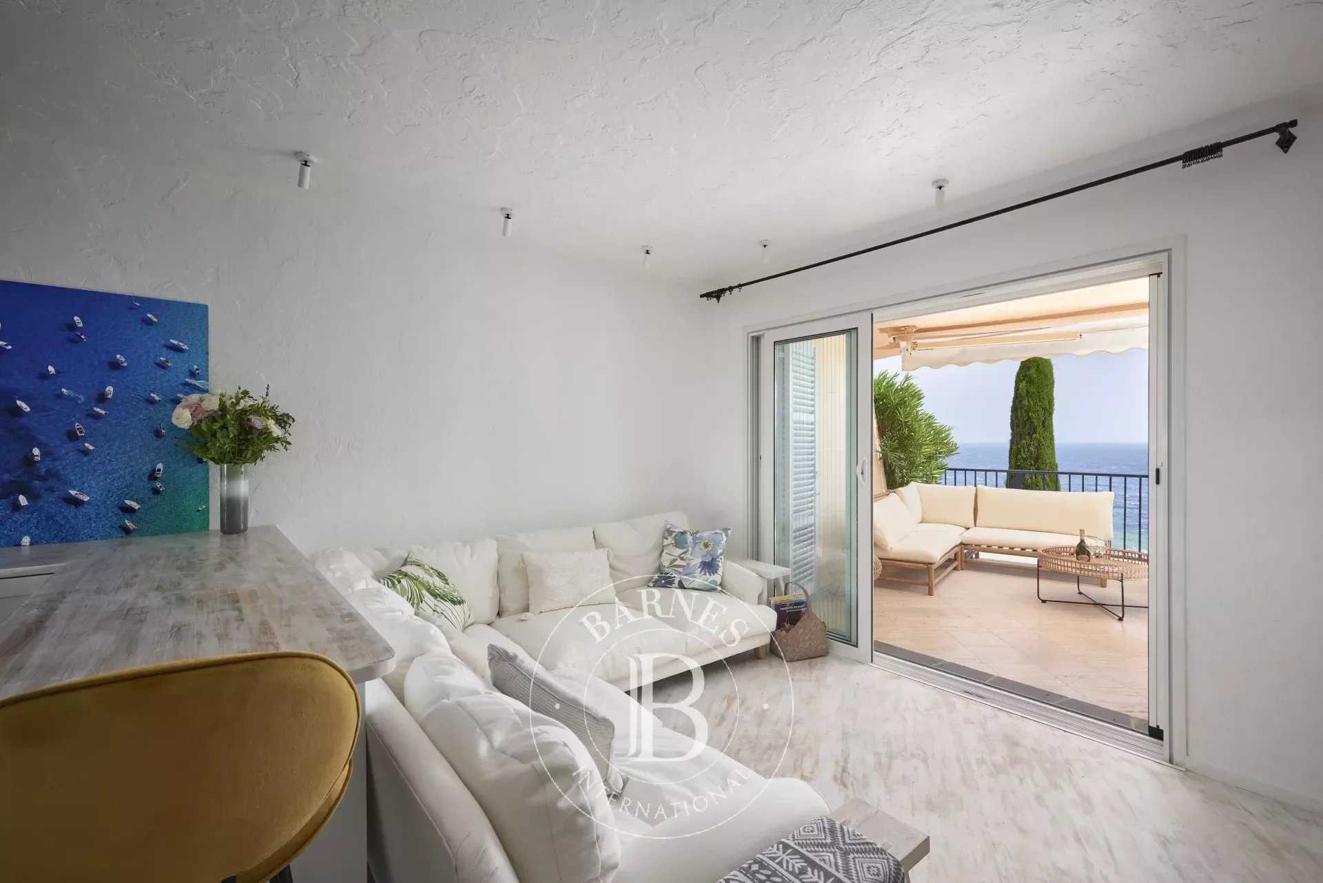 Appartement Théoule-sur-Mer  -  ref 82637657 (picture 2)