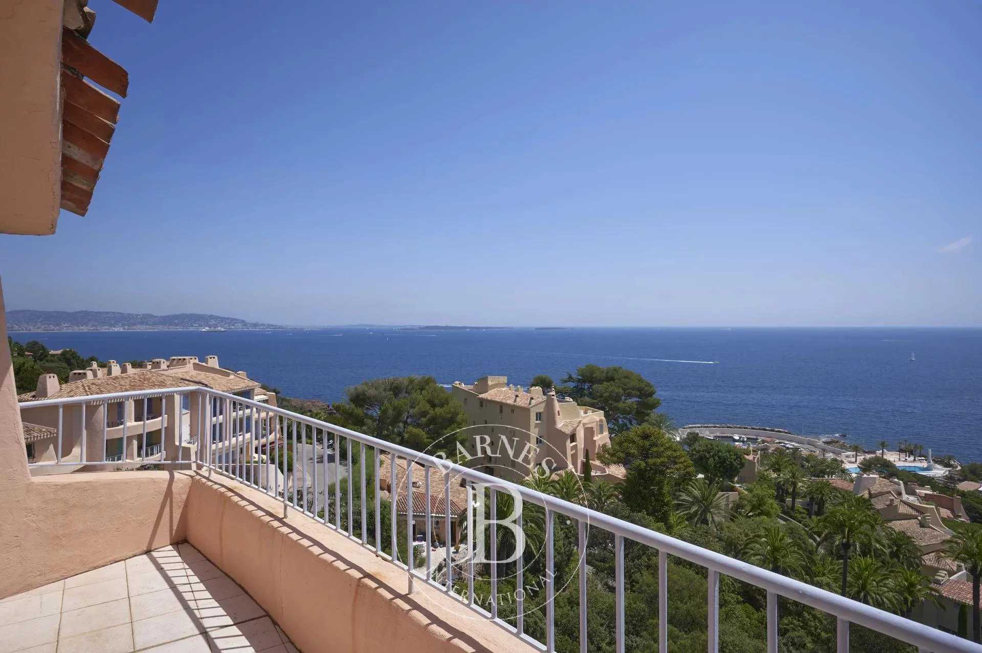 Appartement Théoule-sur-Mer  -  ref 5816558 (picture 1)
