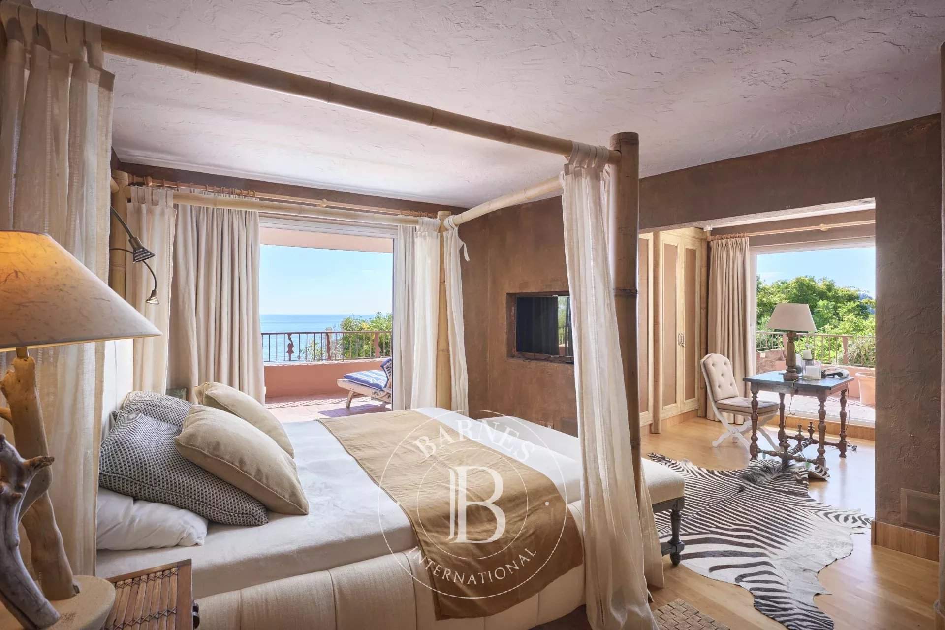 Théoule-sur-Mer  - Apartment 4 Bedrooms - picture 12