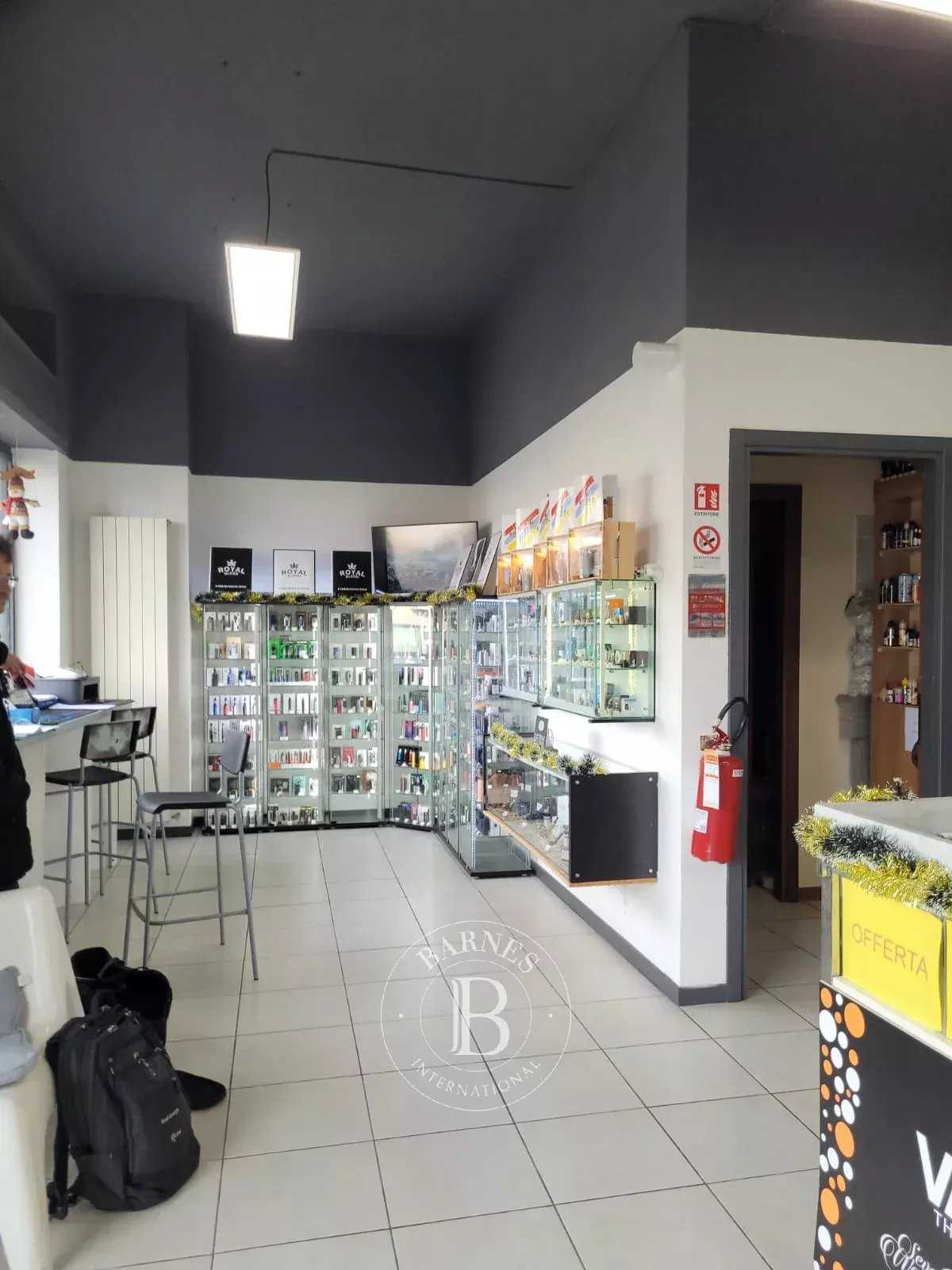 Tavernerio  - Commerce 4 Pièces