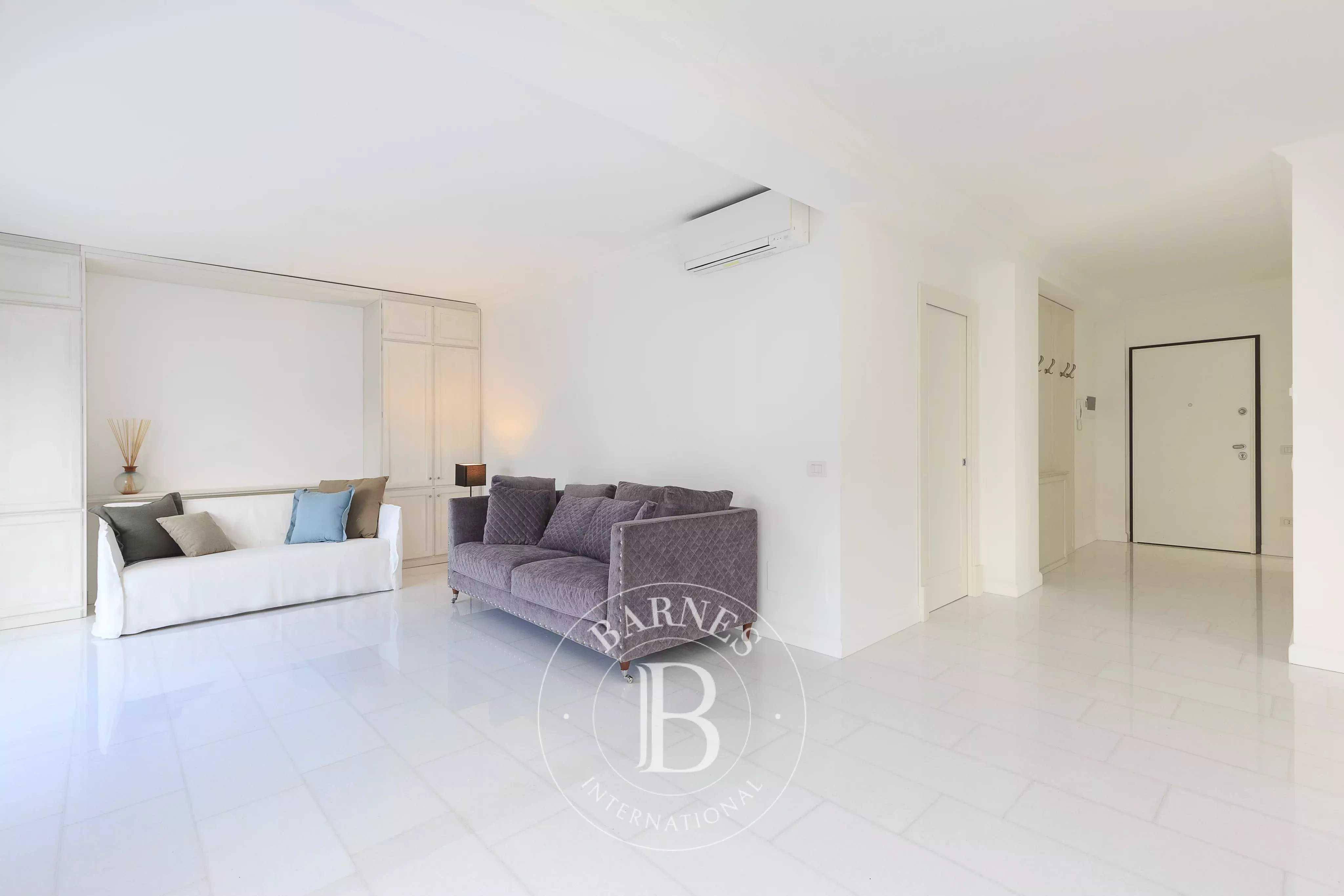 Campione d'Italia  - Appartement 6 Pièces 4 Chambres