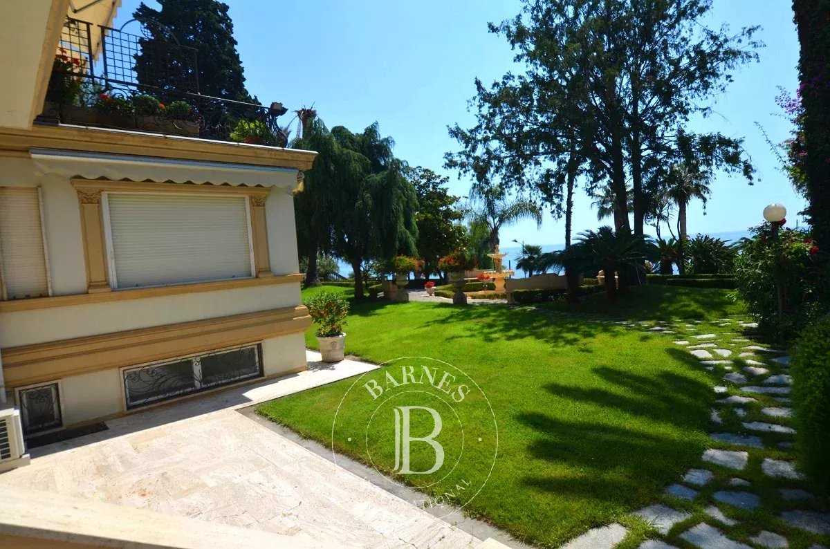 Appart'hôtel Sanremo  -  ref 85043469 (picture 1)