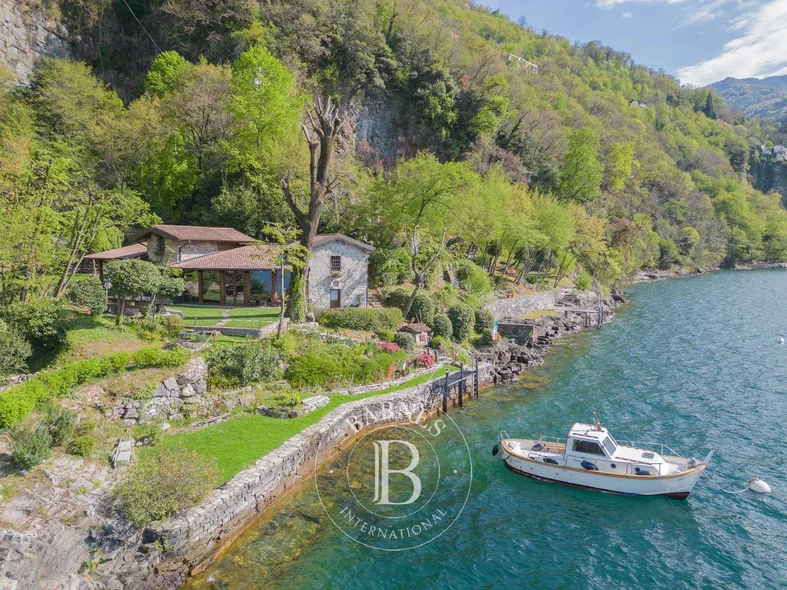 Villa Faggeto Lario  -  ref 85724435 (picture 1)