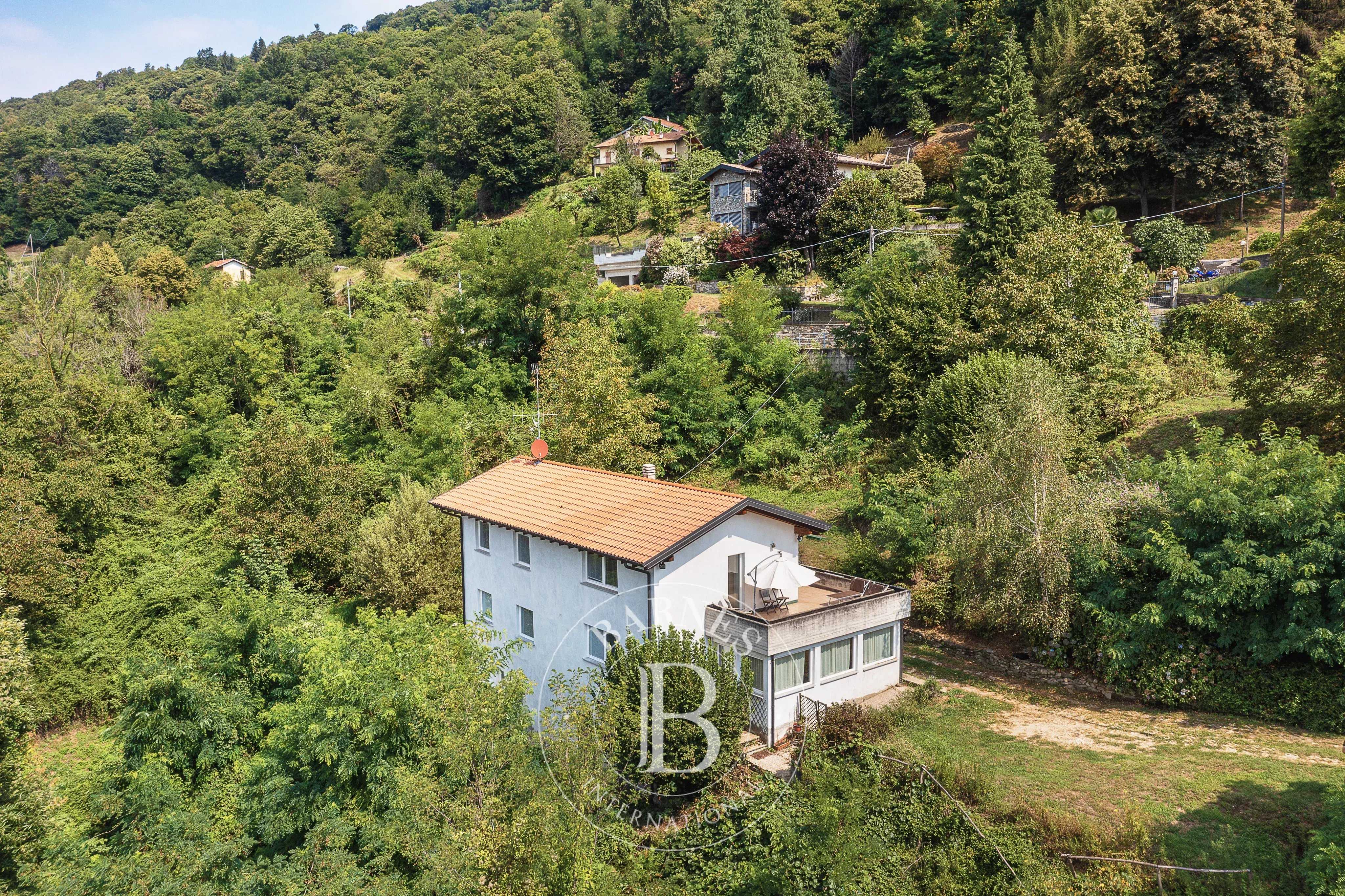 Villa Dumenza  -  ref 83034787 (picture 1)