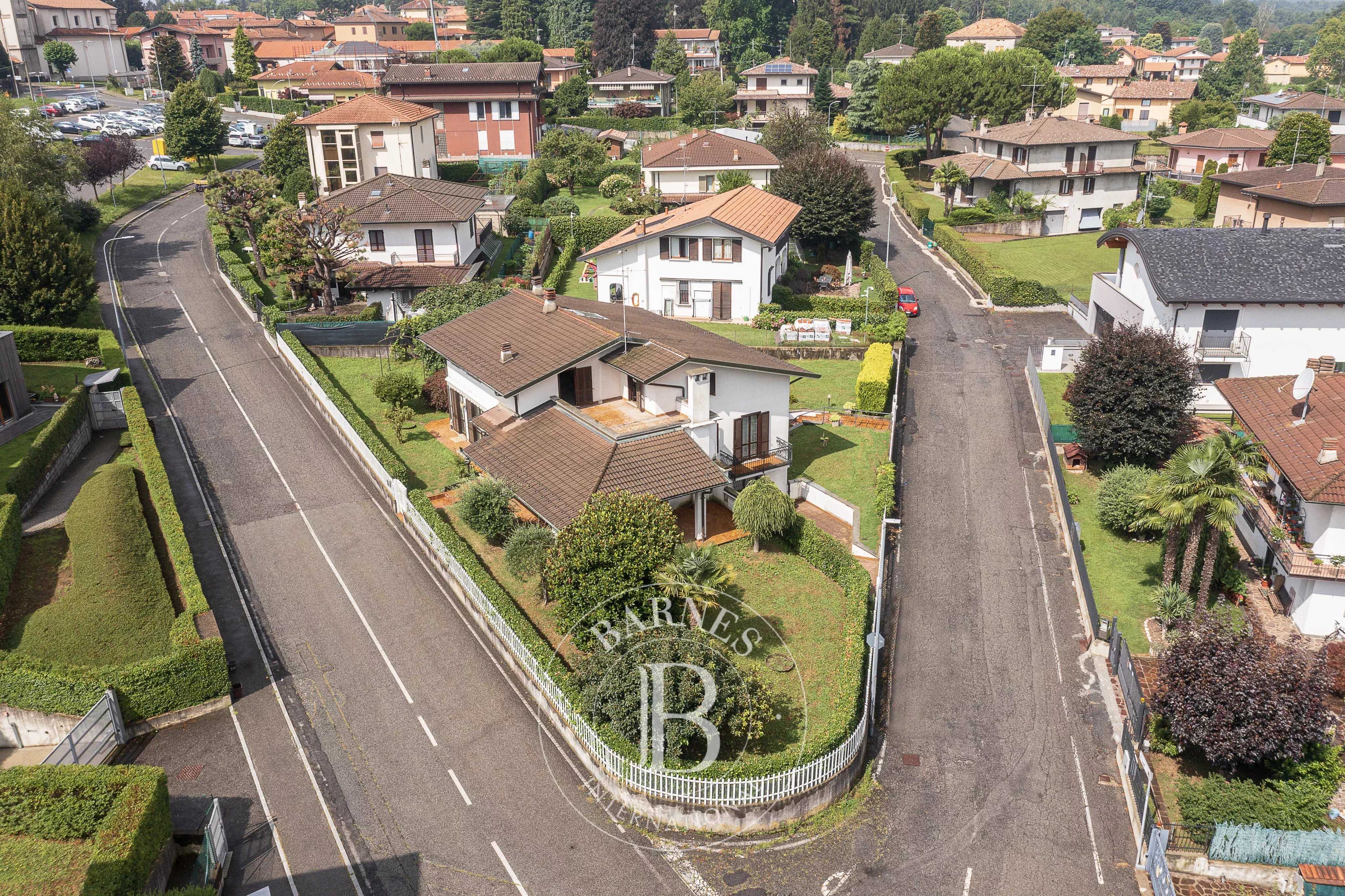 Villa Olgiate Comasco  -  ref 82971455 (picture 2)