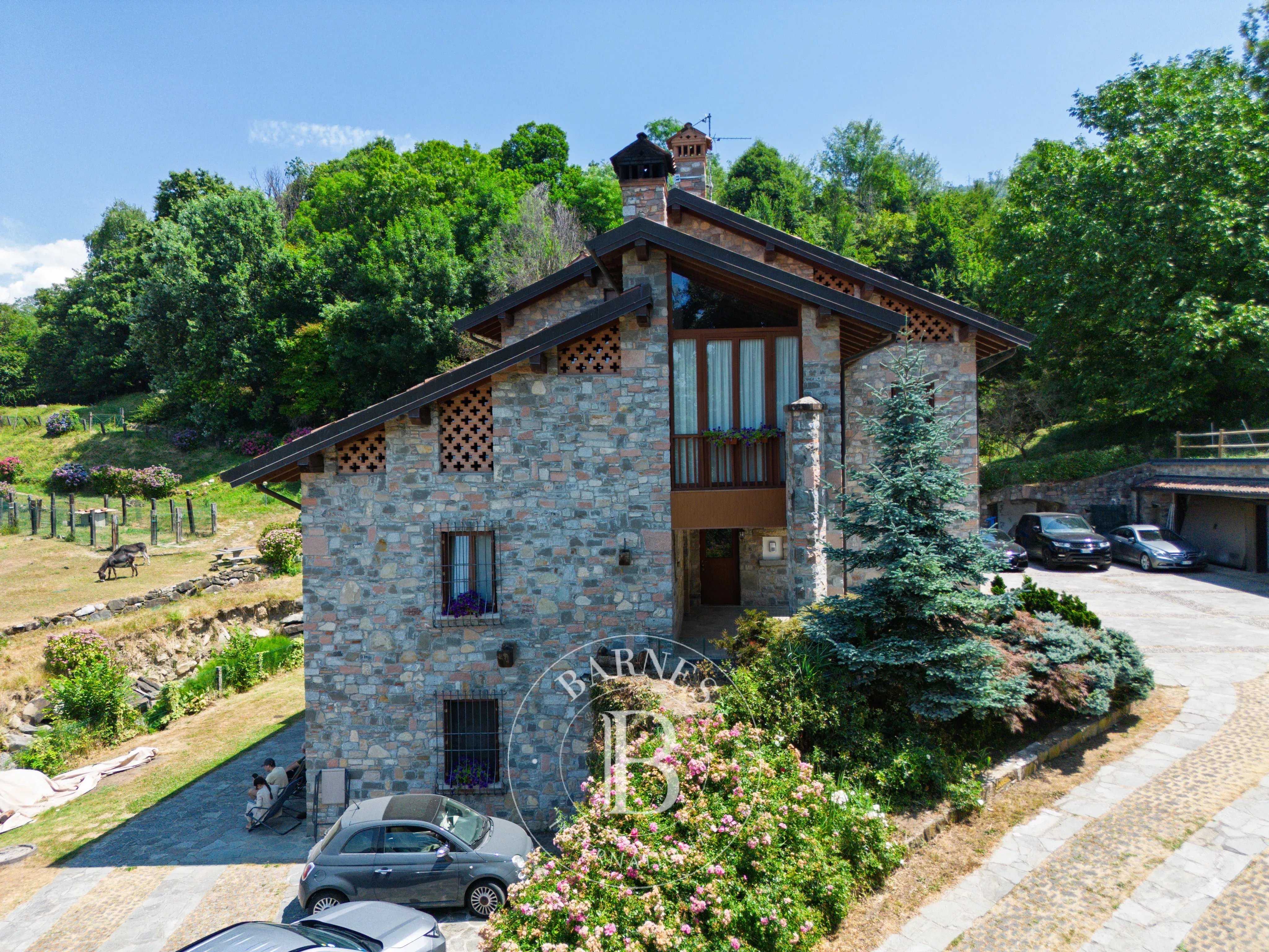 Villa Dolzago  -  ref 85451268 (picture 1)