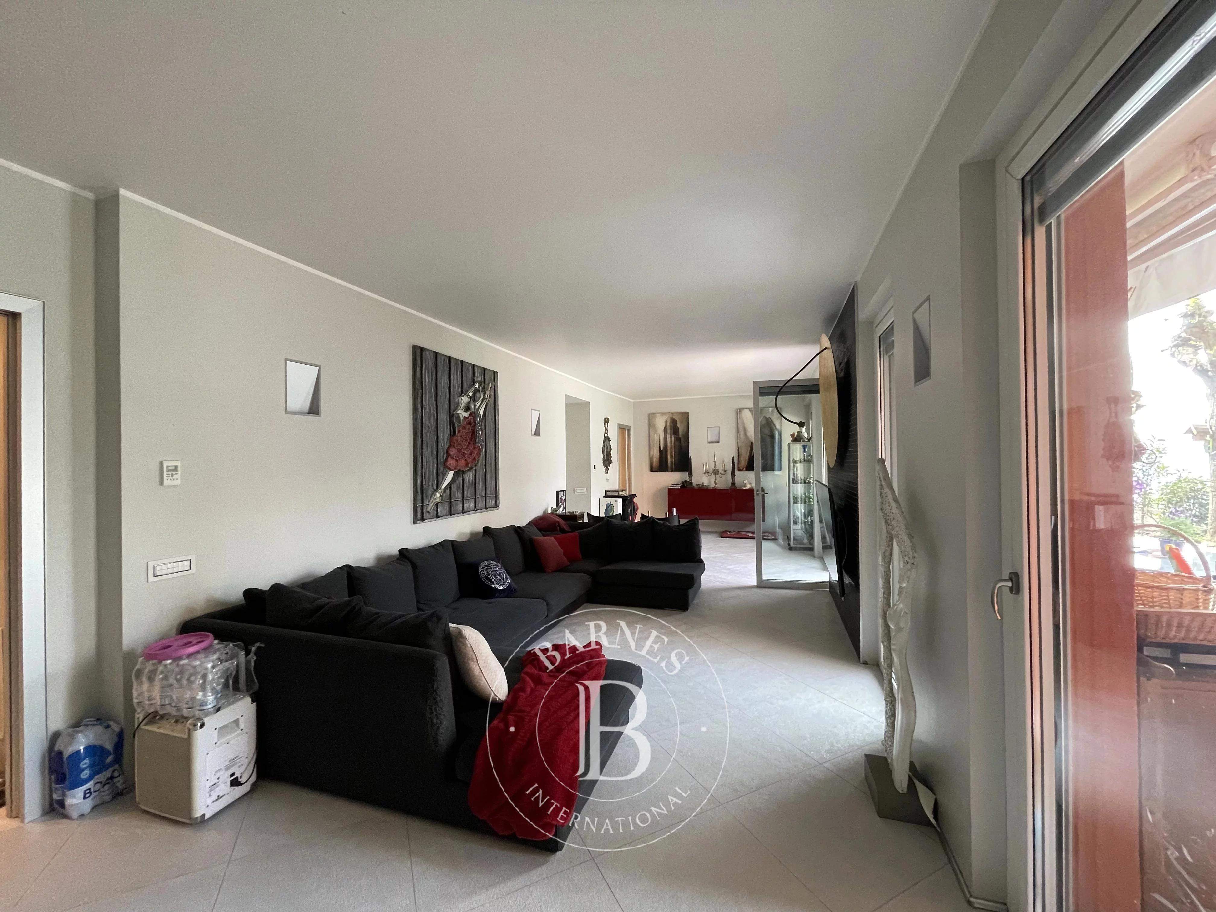 Campione d'Italia  - Apartment 3 Bedrooms - picture 2