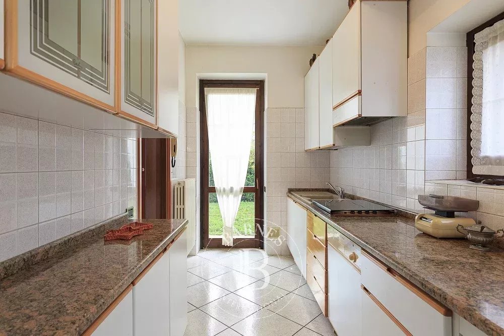 Olgiate Comasco  - Villa  - picture 11