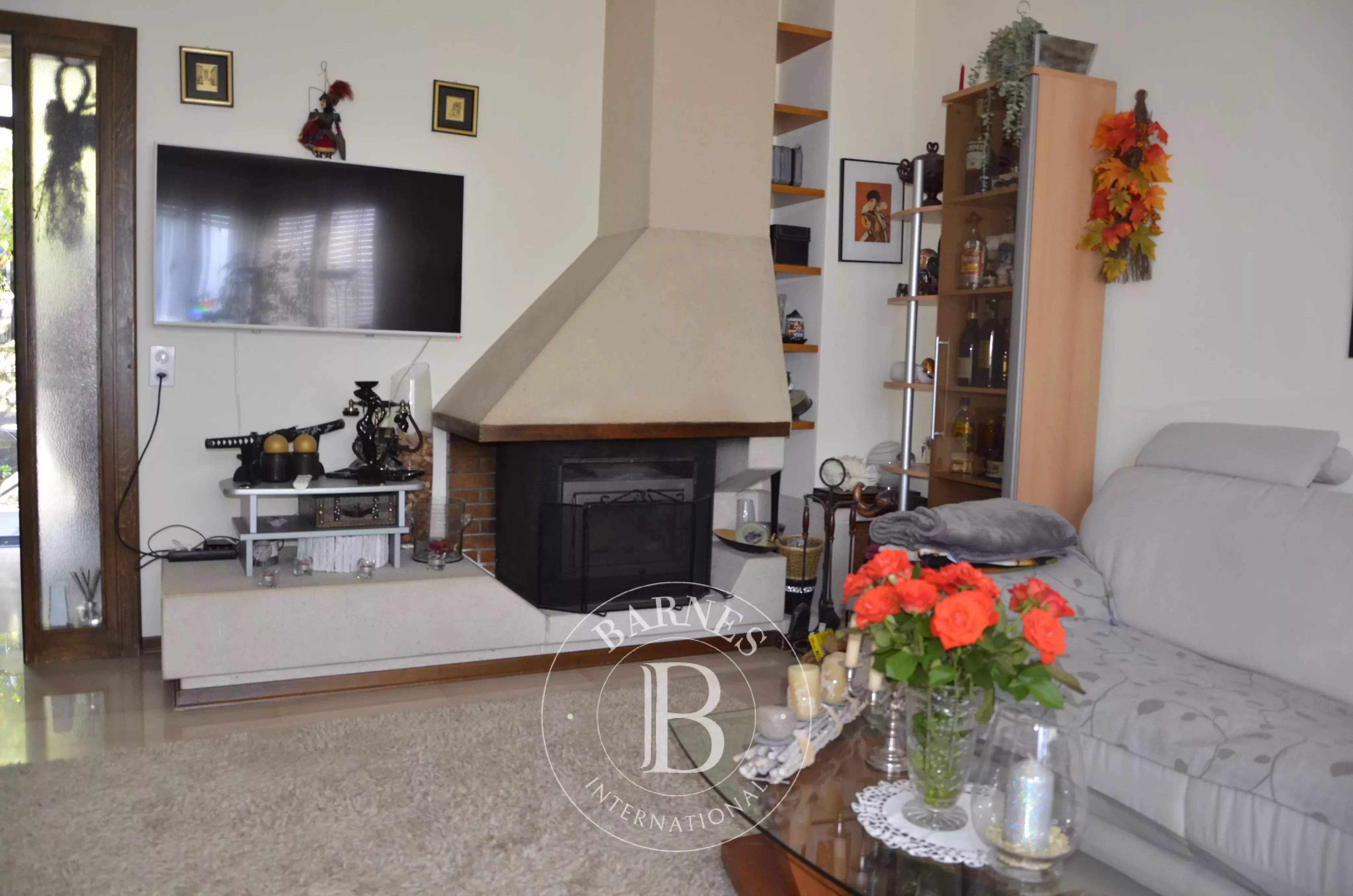 Campione d'Italia  - Apartment 3 Bedrooms - picture 9