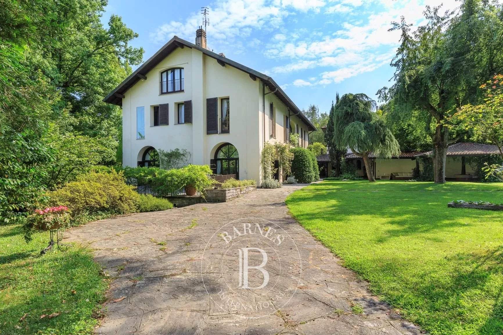 Castelletto sopra Ticino  - Villa 8 Bedrooms - picture 10