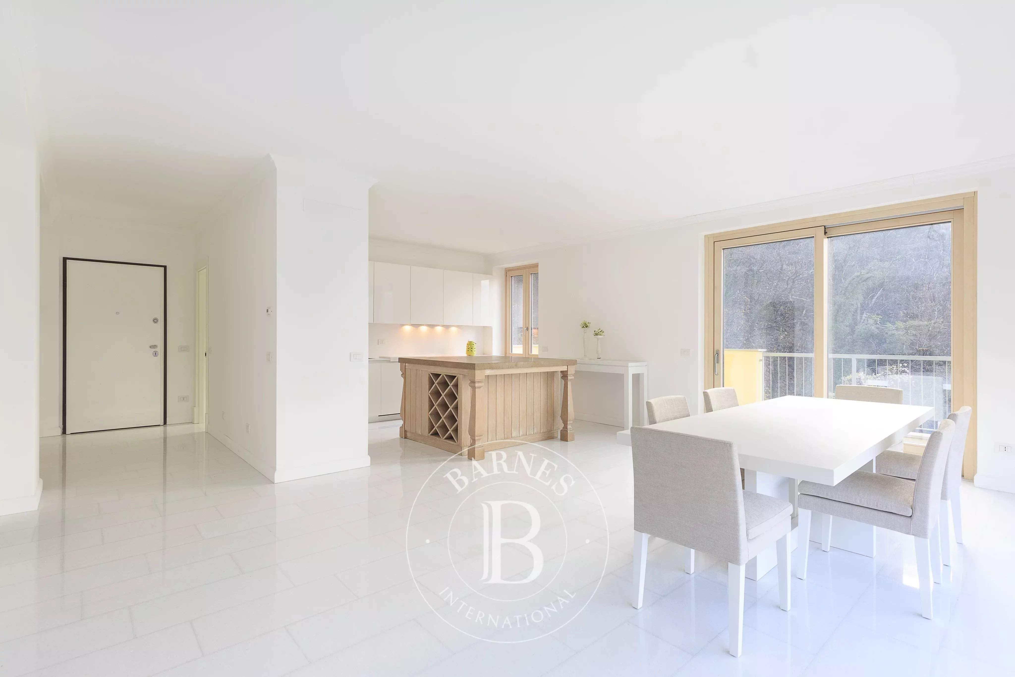 Campione d'Italia  - Appartement 6 Pièces 4 Chambres - picture 3