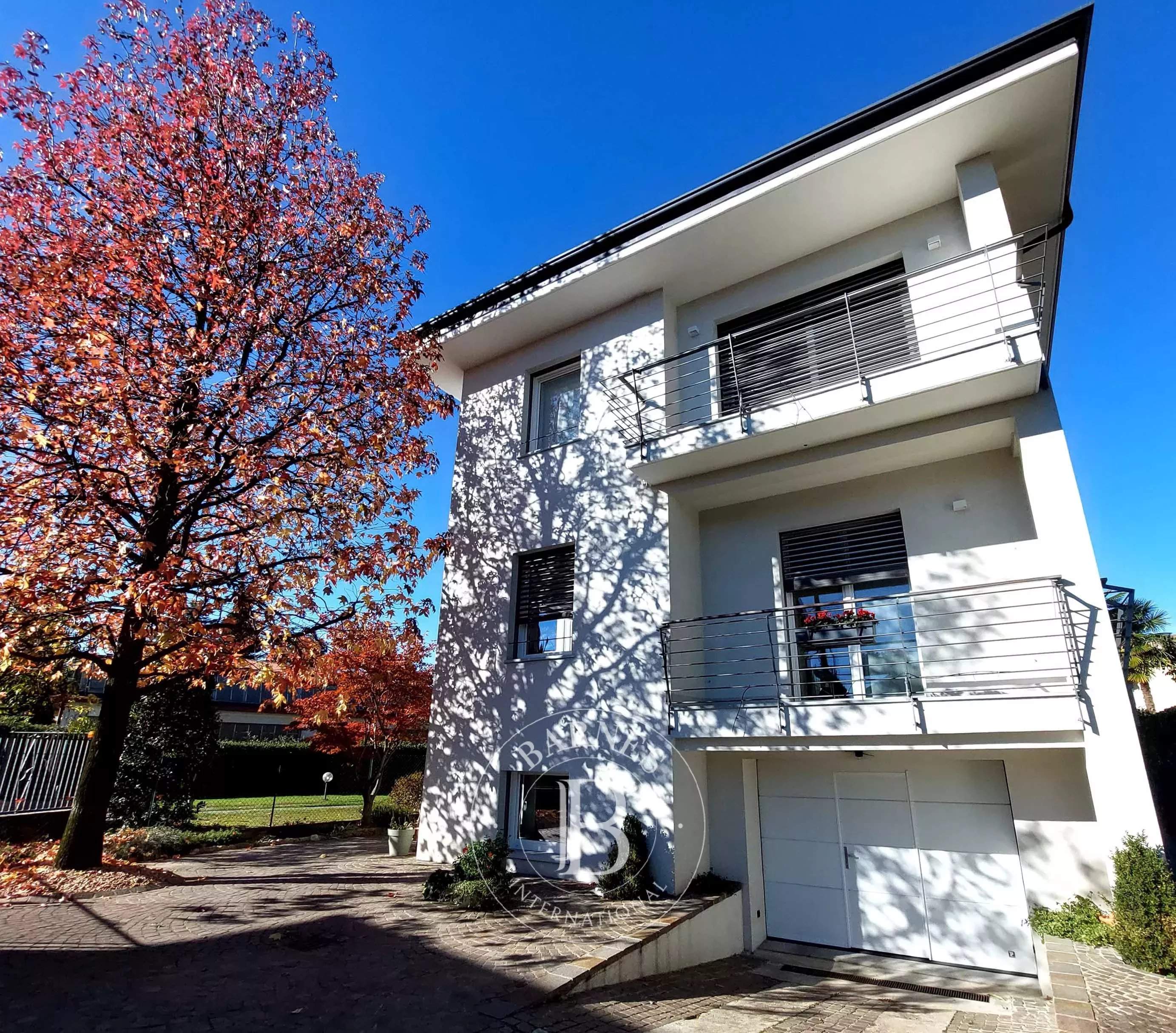 Varese  - Villa 3 Bedrooms - picture 17