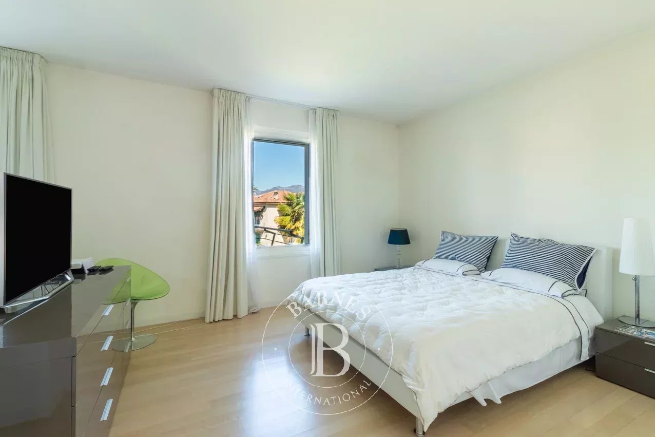 Varese  - Villa 3 Bedrooms - picture 12