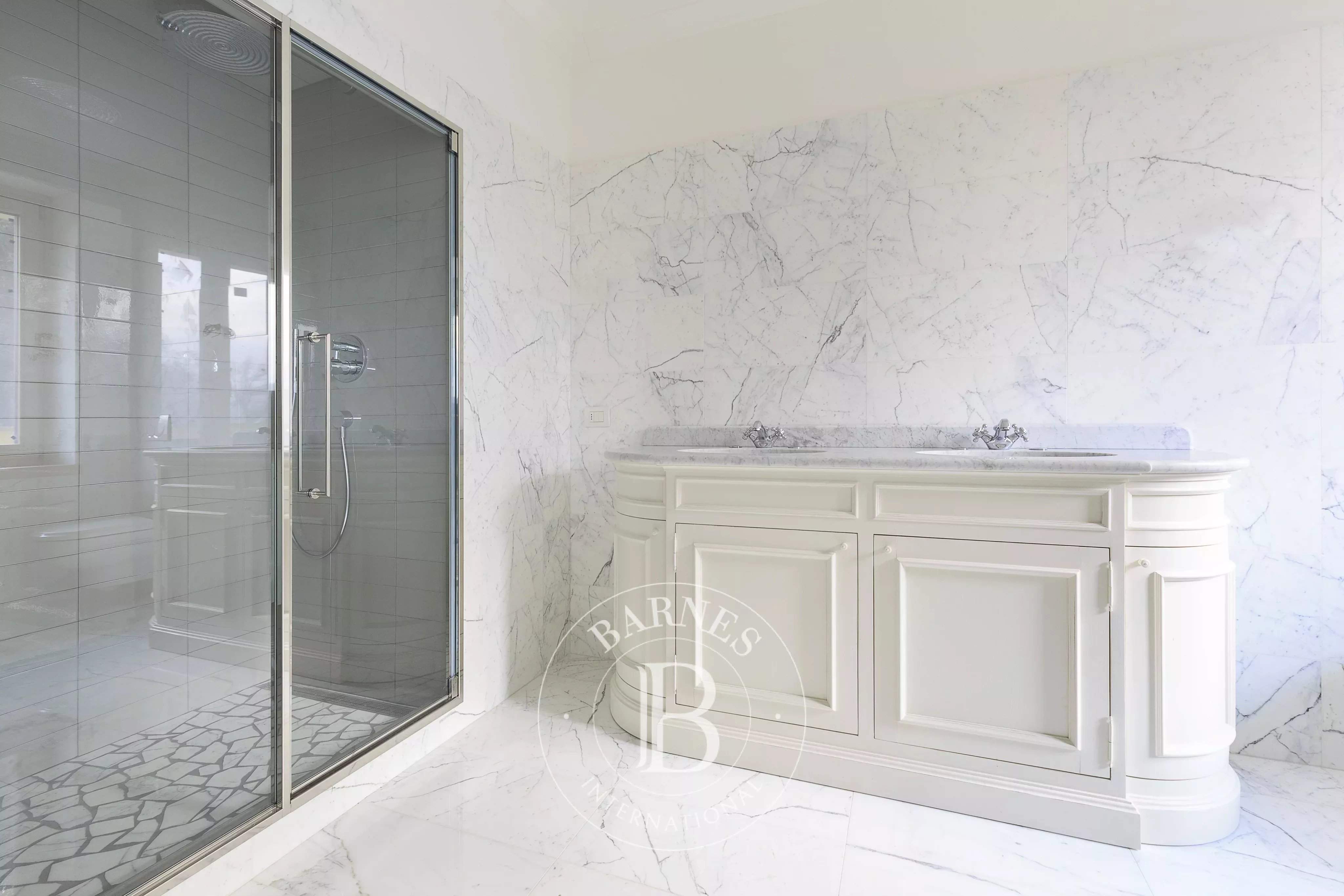 Campione d'Italia  - Appartement 6 Pièces 4 Chambres - picture 9