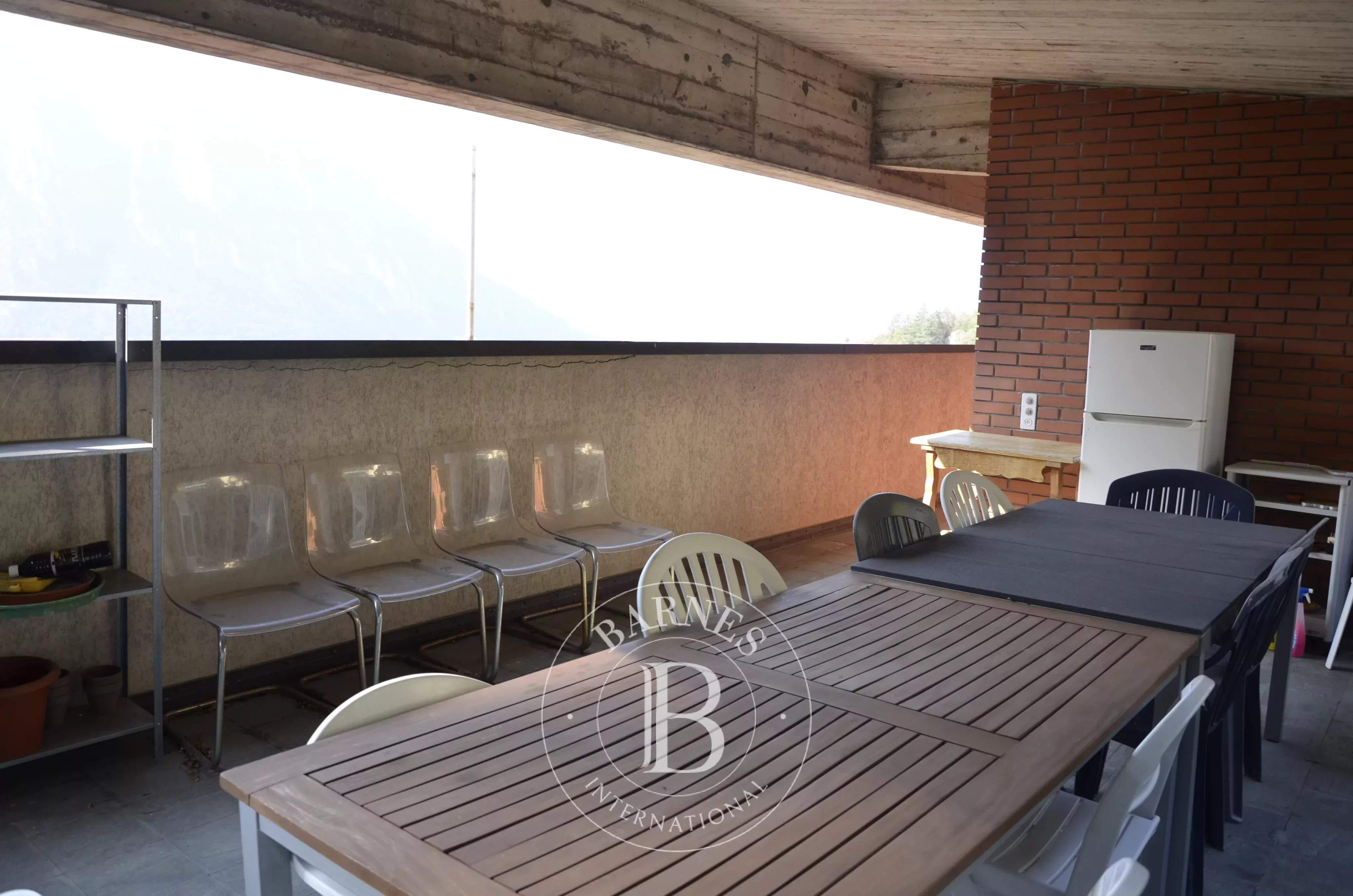 Campione d'Italia  - Apartment 3 Bedrooms - picture 7