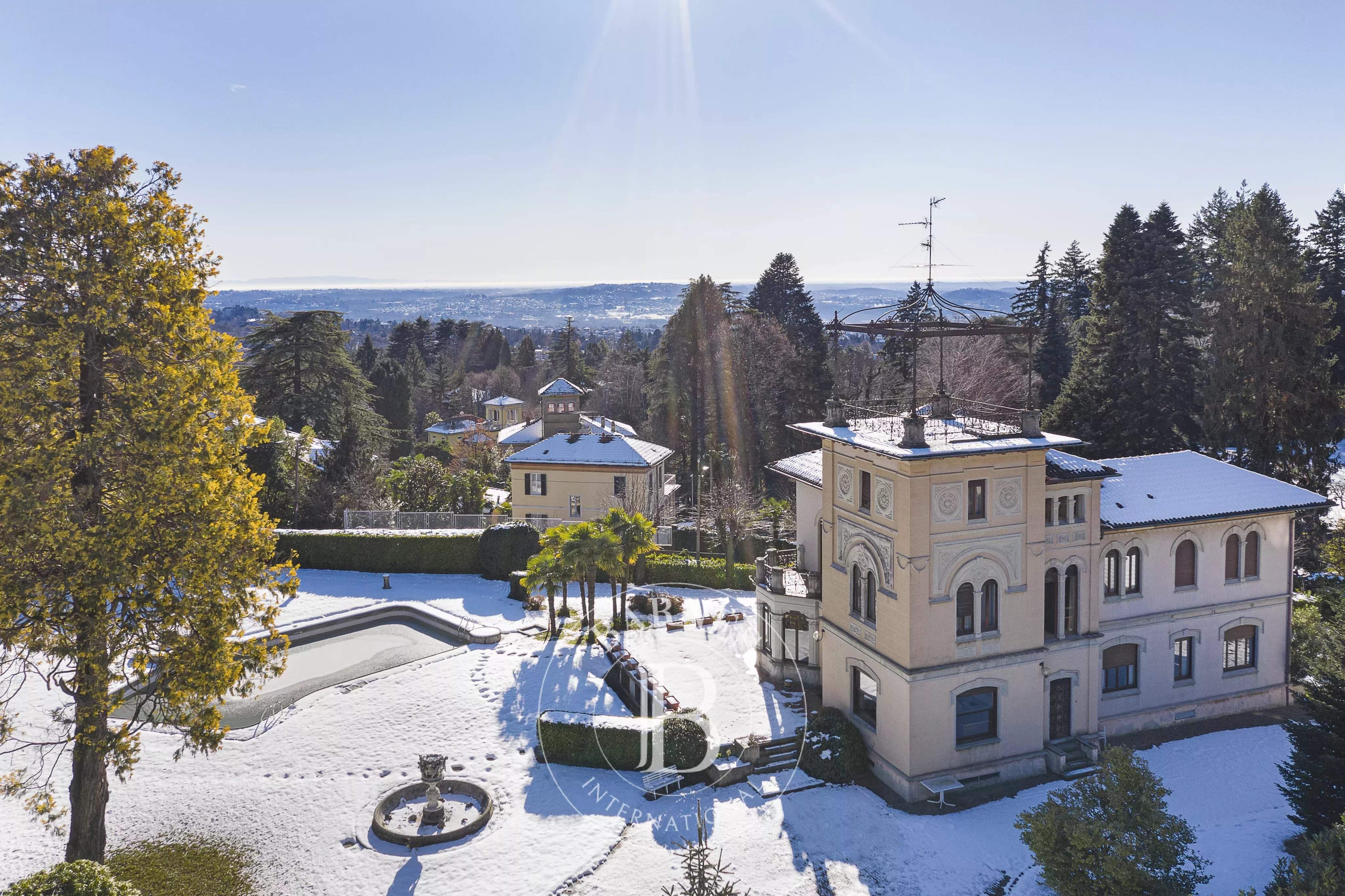 Varese  - Villa  - picture 1