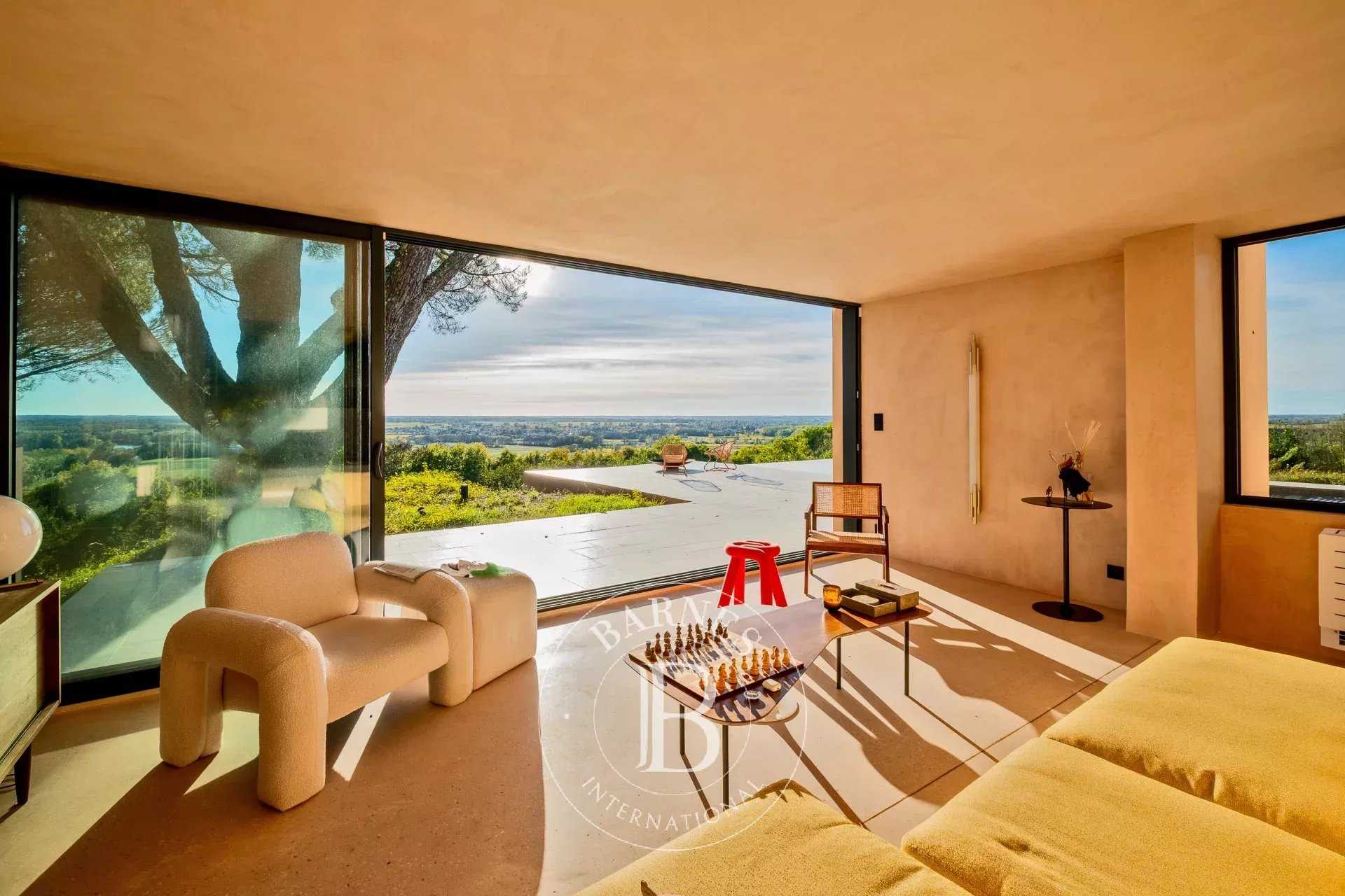 Langoiran  - House 5 Bedrooms