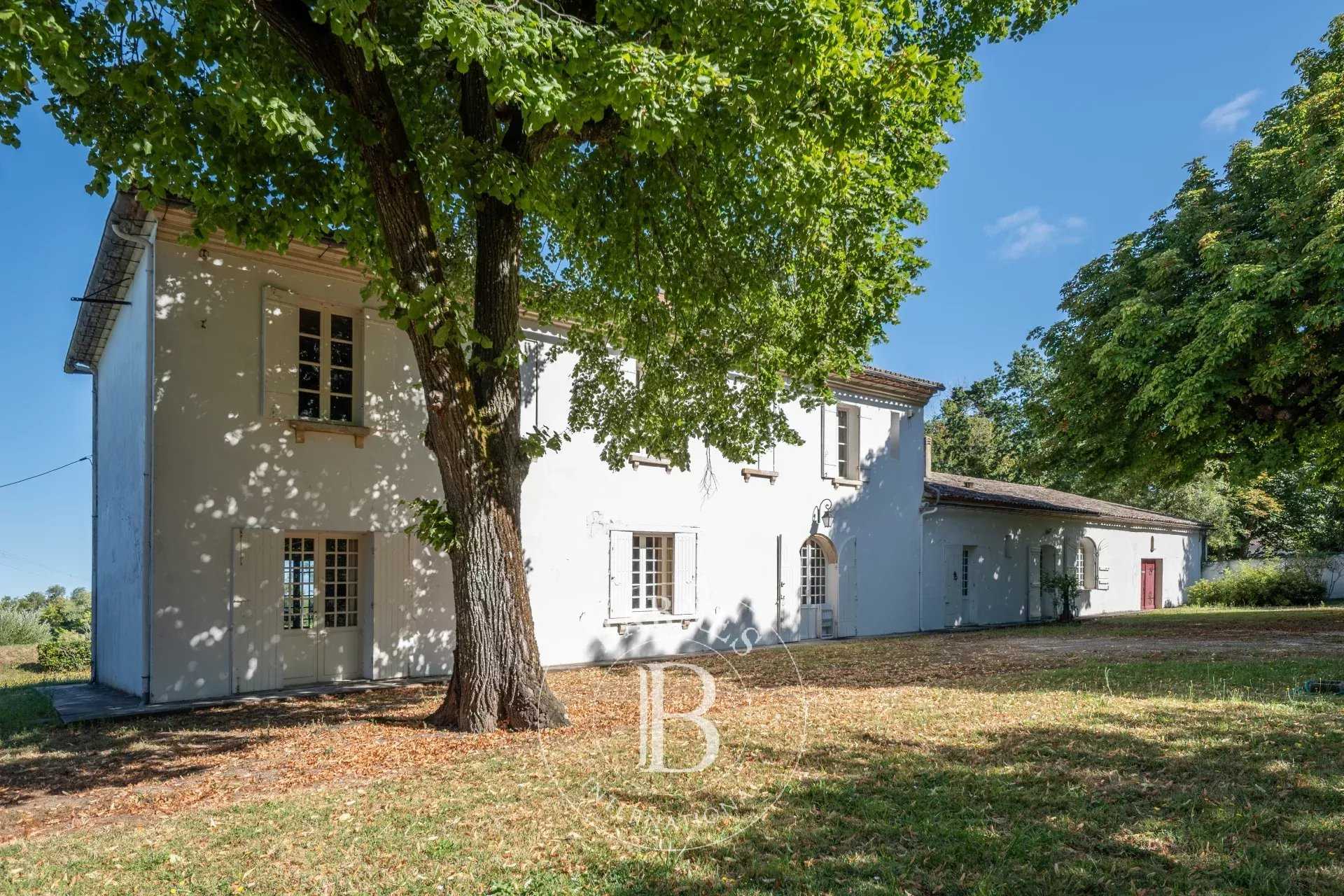 Maison Arveyres