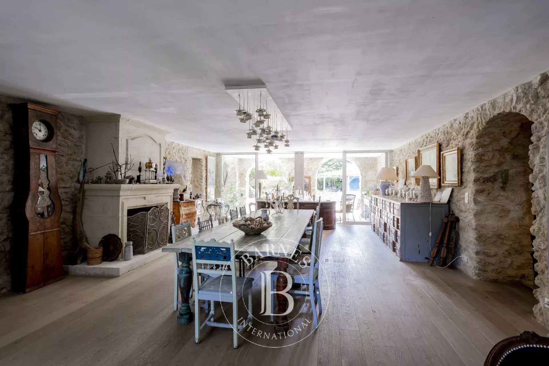 Langon  - Maison 20 Pi&egrave;ces 9 Chambres