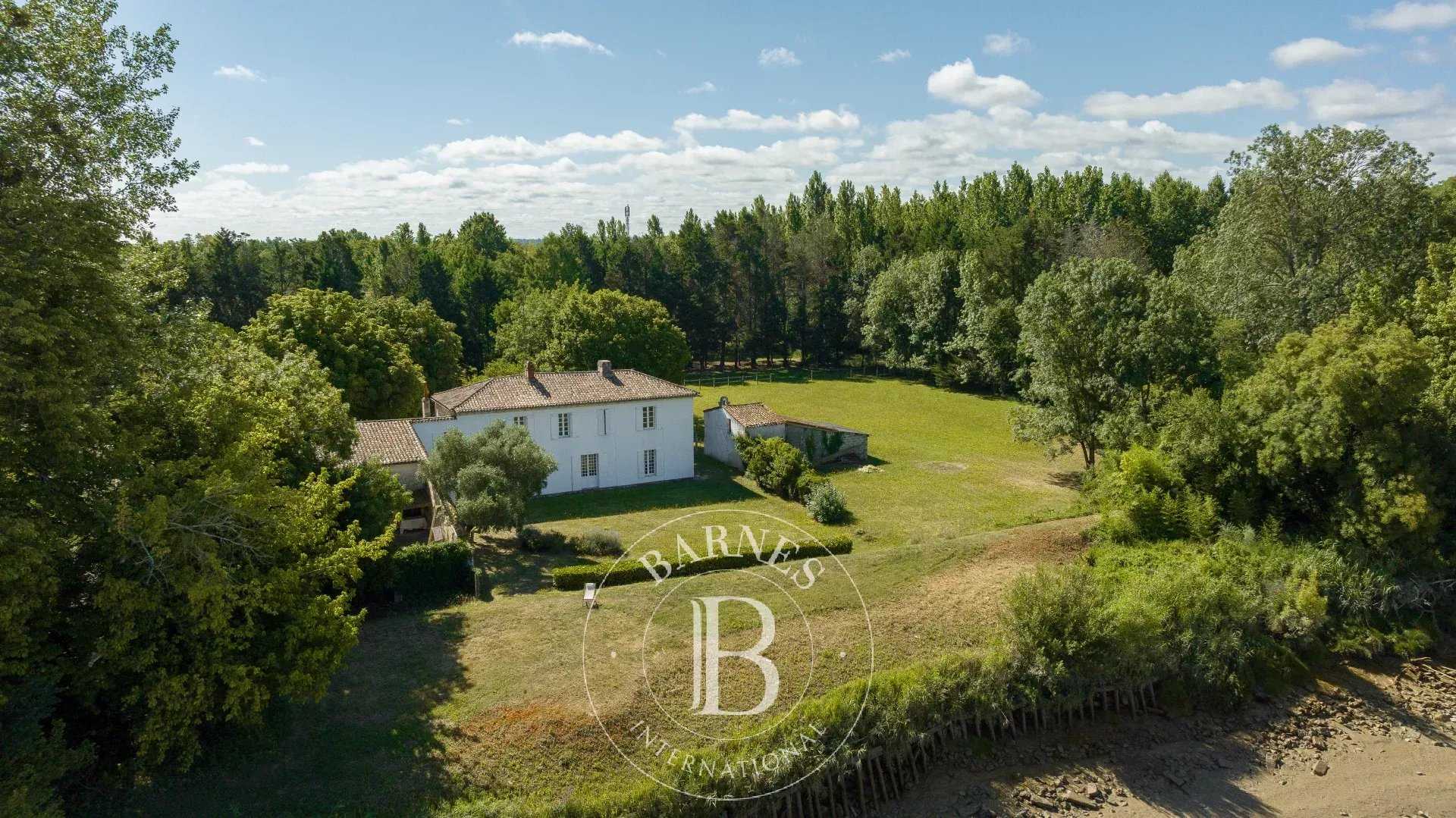 Arveyres  - Casa 10 Cuartos 6 Habitaciones