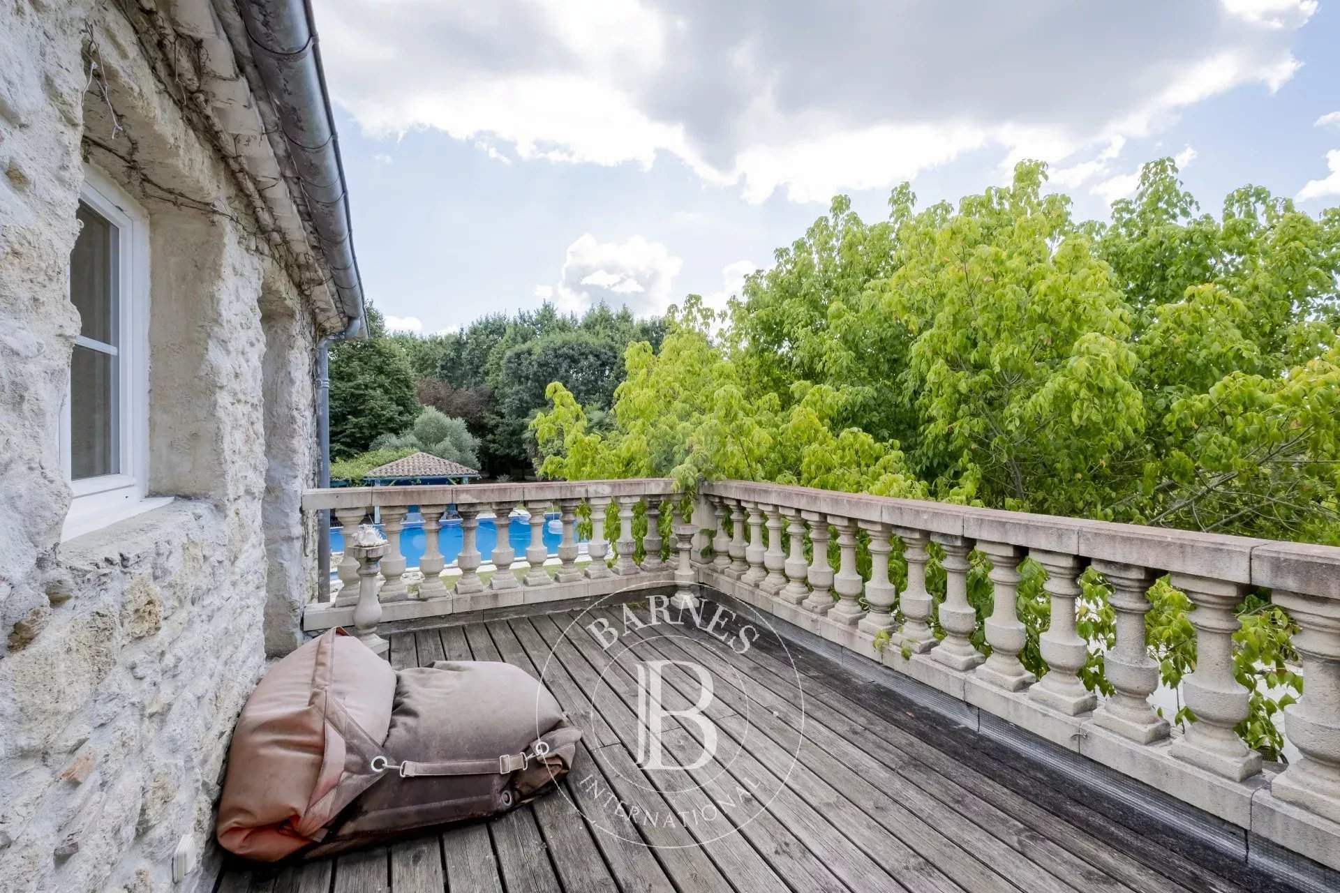 Langon  - Maison 20 Pi&egrave;ces 9 Chambres - picture 17