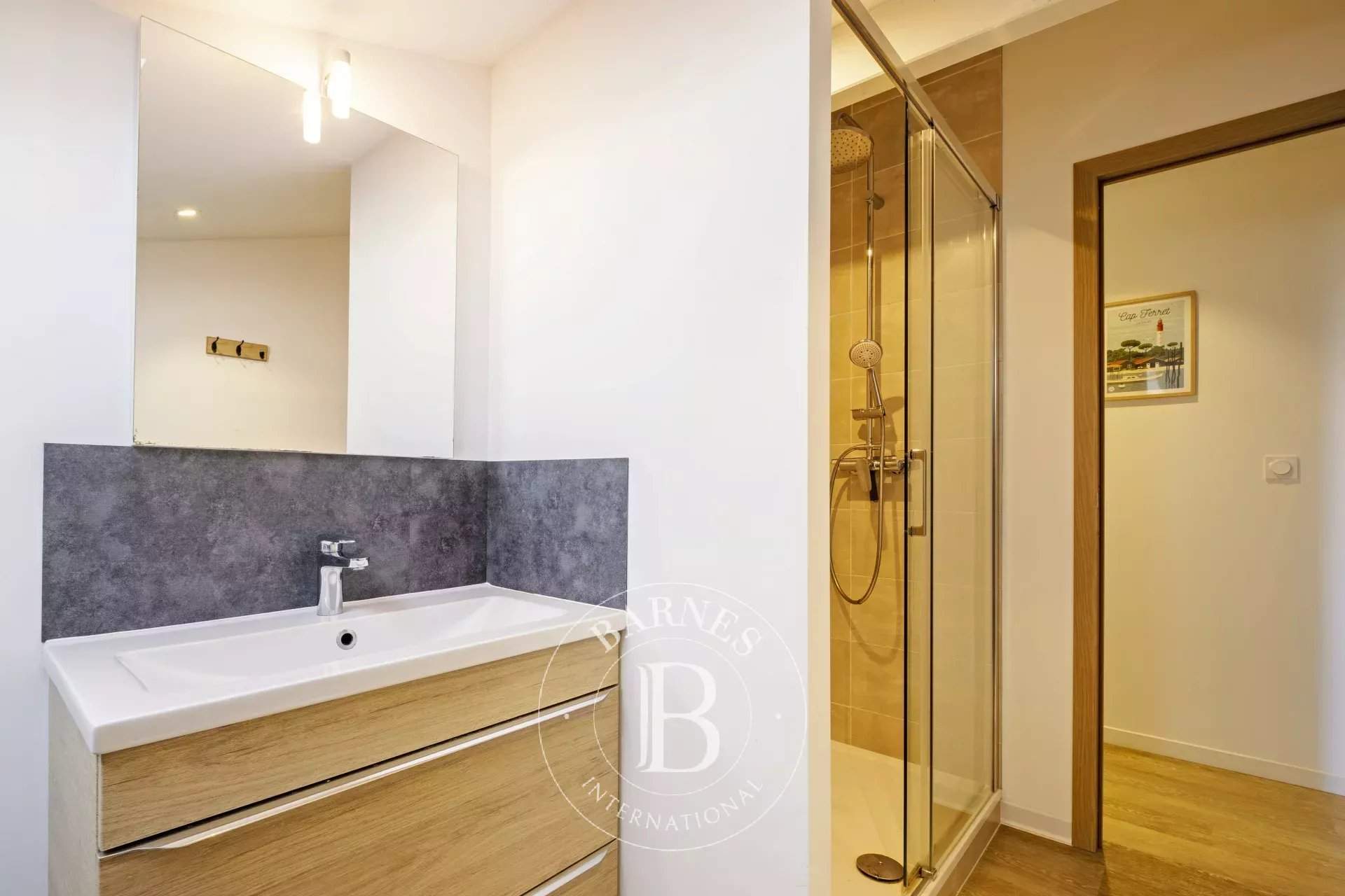 Prignac-et-Marcamps  - Property 10 Bedrooms - picture 10