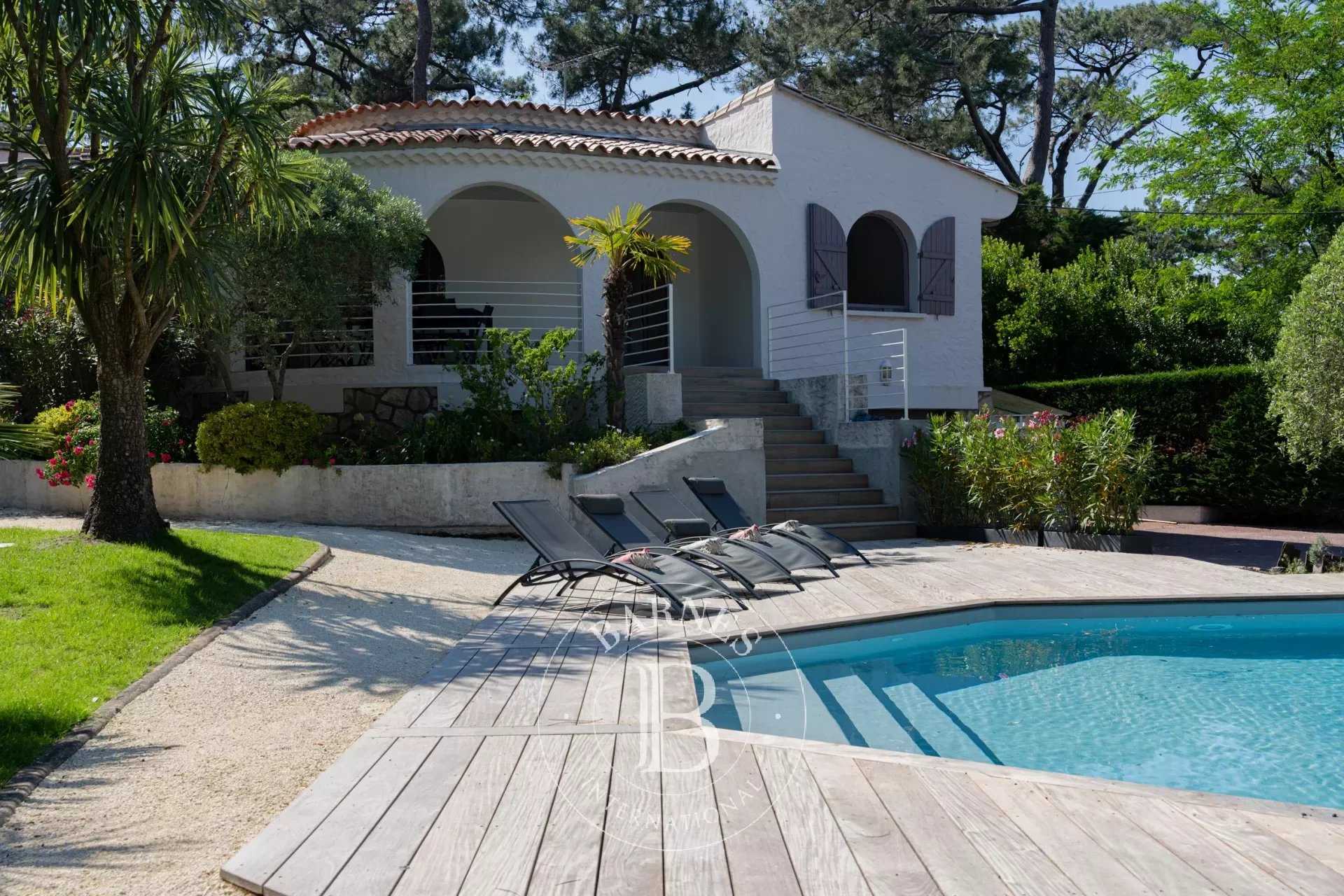 IN THE CENTER OF THE VILLAGE OF CAP FERRET, THE VILLA MIREIO WITH SWIMMING POOL AND CLOSE TO THE BEACH picture 20