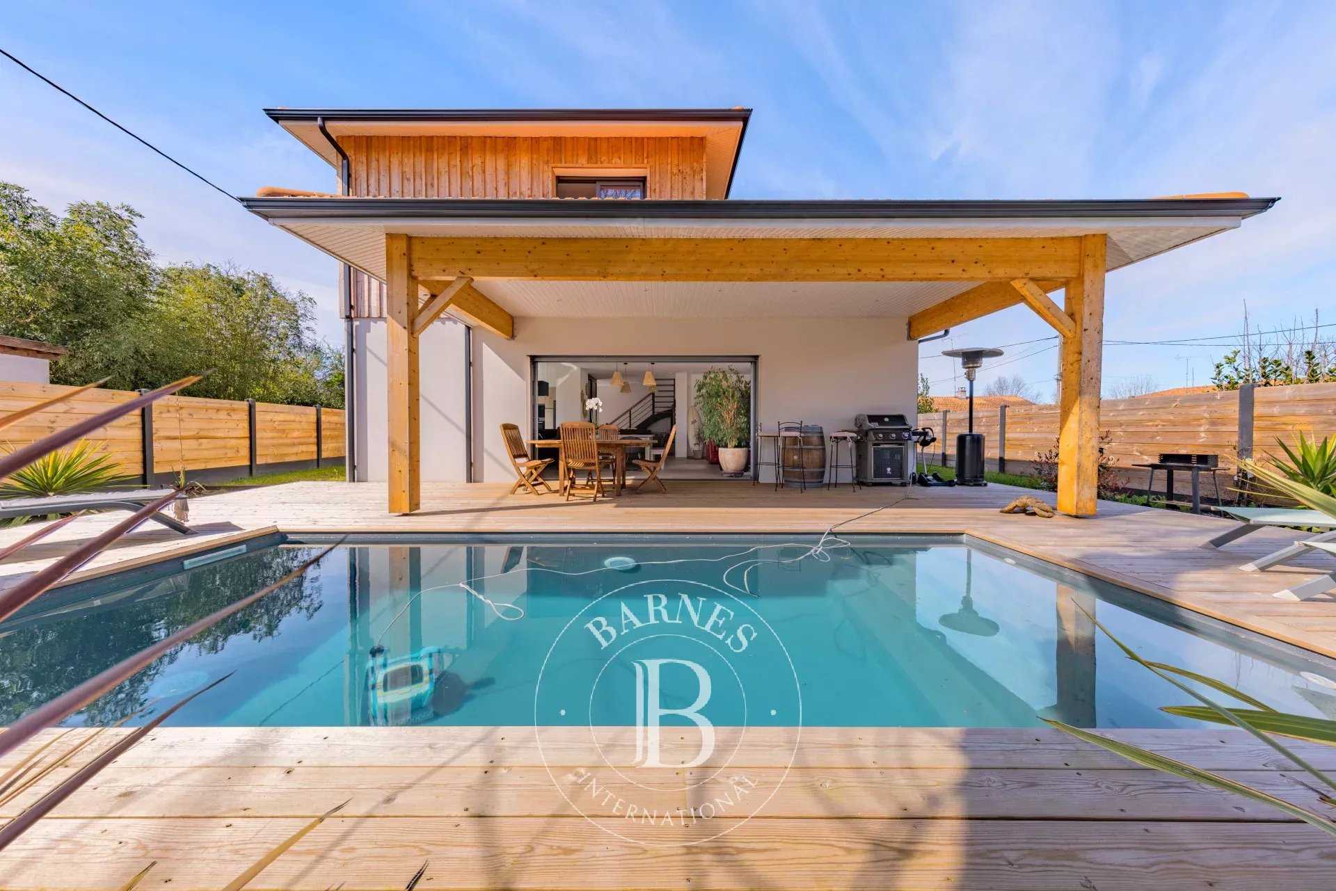 Gujan-Mestras  - House 4 Bedrooms