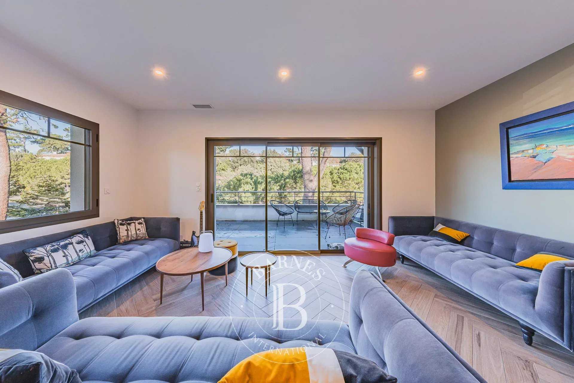 Arcachon  - Villa 9 Pi&egrave;ces 6 Chambres