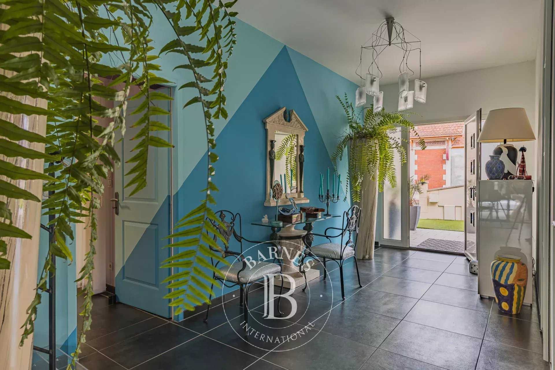 Arcachon  - Villa 6 Pi&egrave;ces 2 Chambres