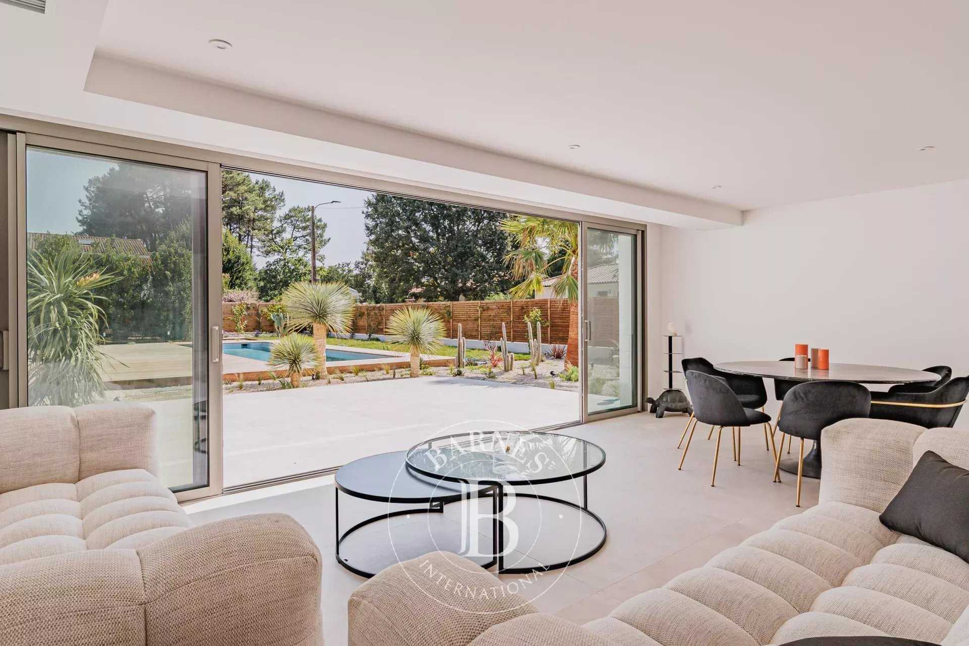 Gujan-Mestras  - House 