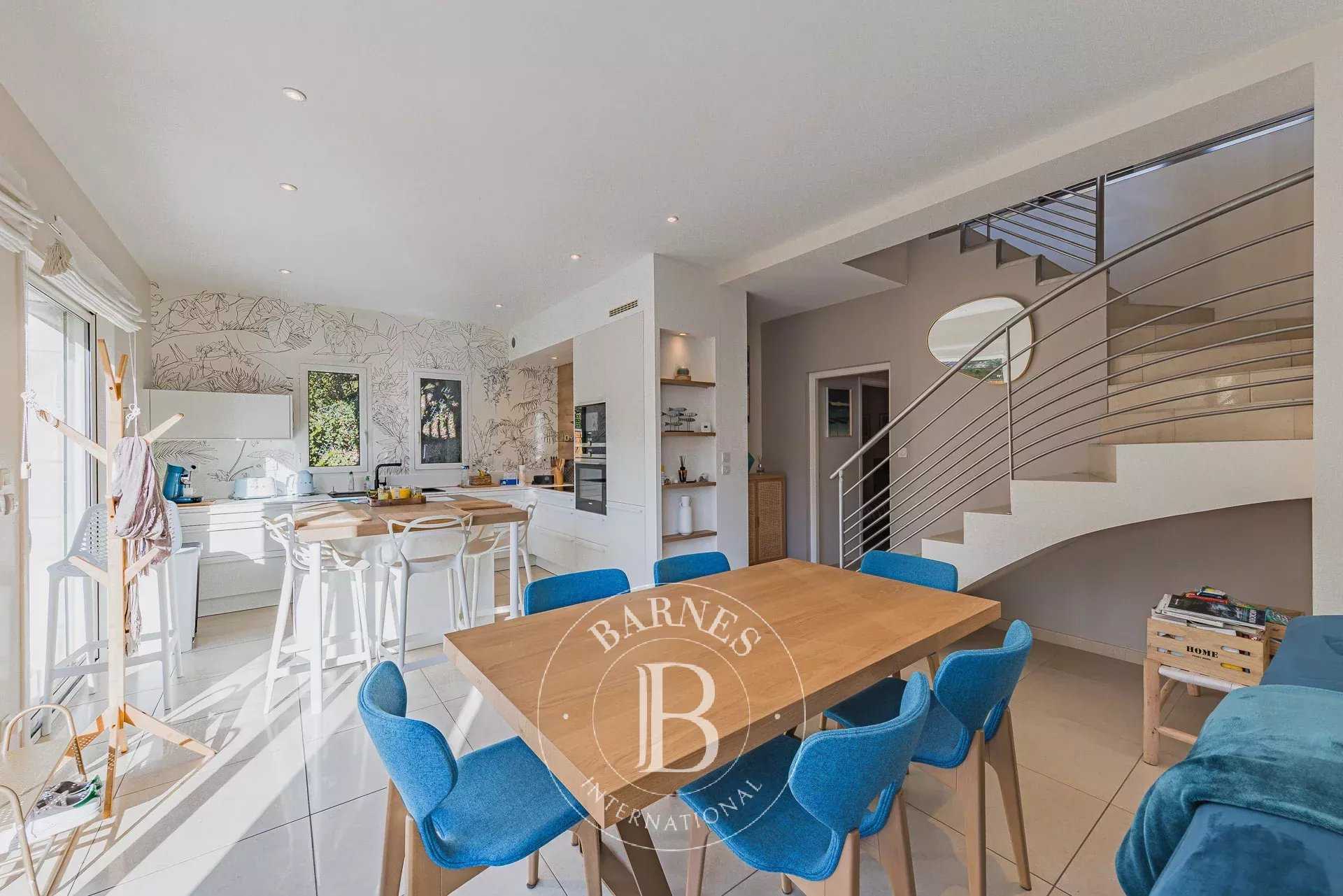 Arcachon  - Maison 5 Pi&egrave;ces 4 Chambres