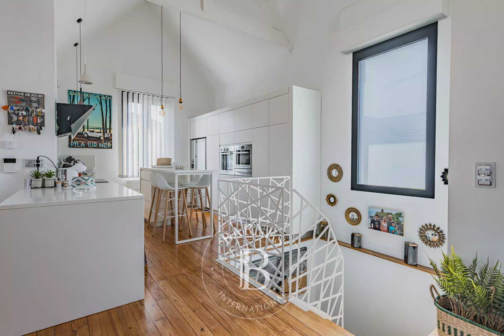 Arcachon  - Maison 6 Pi&egrave;ces 4 Chambres