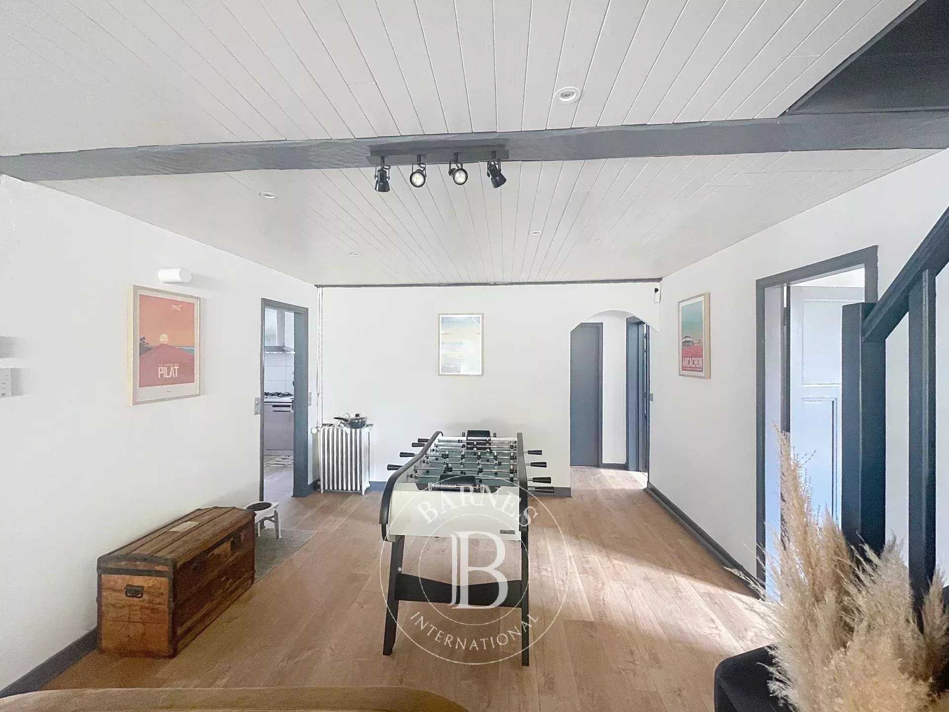 Gujan-Mestras  - House 6 Bedrooms