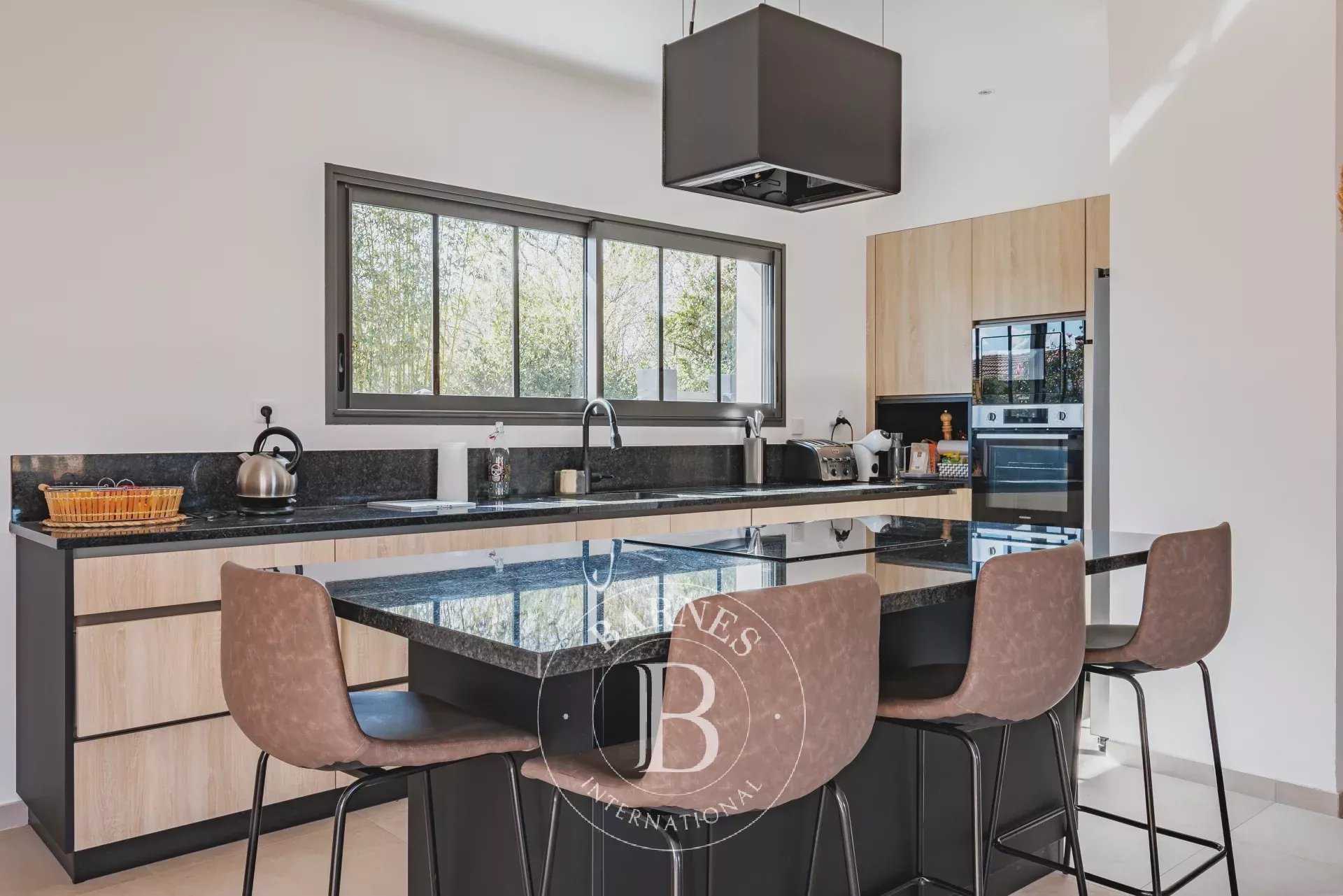 Gujan-Mestras  - House 4 Bedrooms