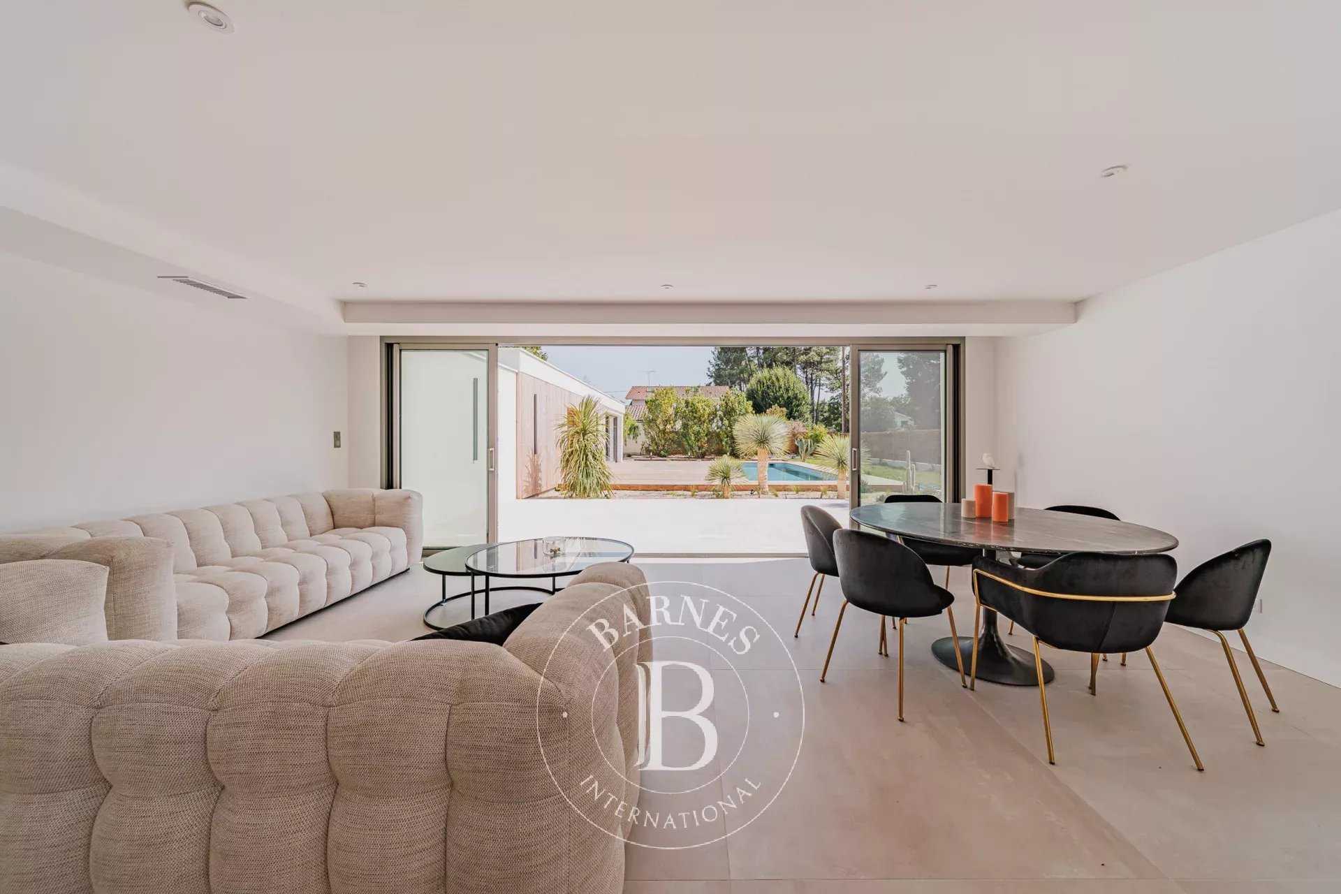 Gujan-Mestras  - House 