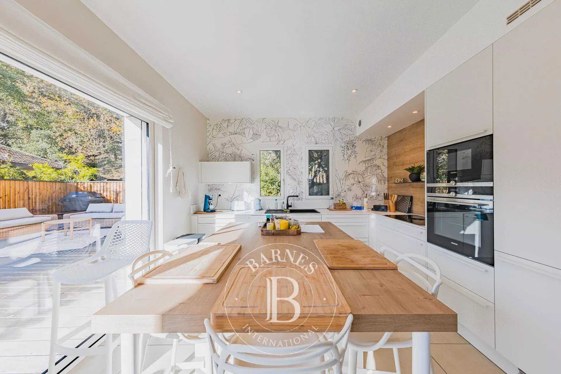 Arcachon  - Maison 5 Pi&egrave;ces 4 Chambres