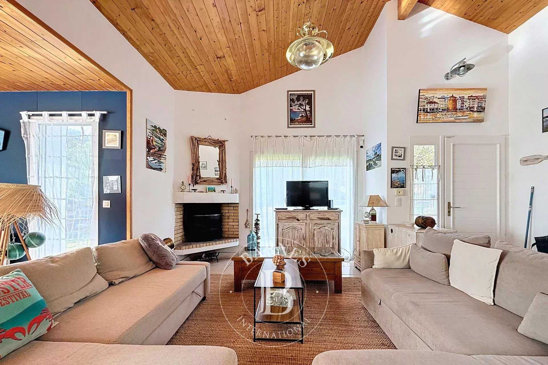 Lège-Cap-Ferret  - Maison 7 Pi&egrave;ces 5 Chambres