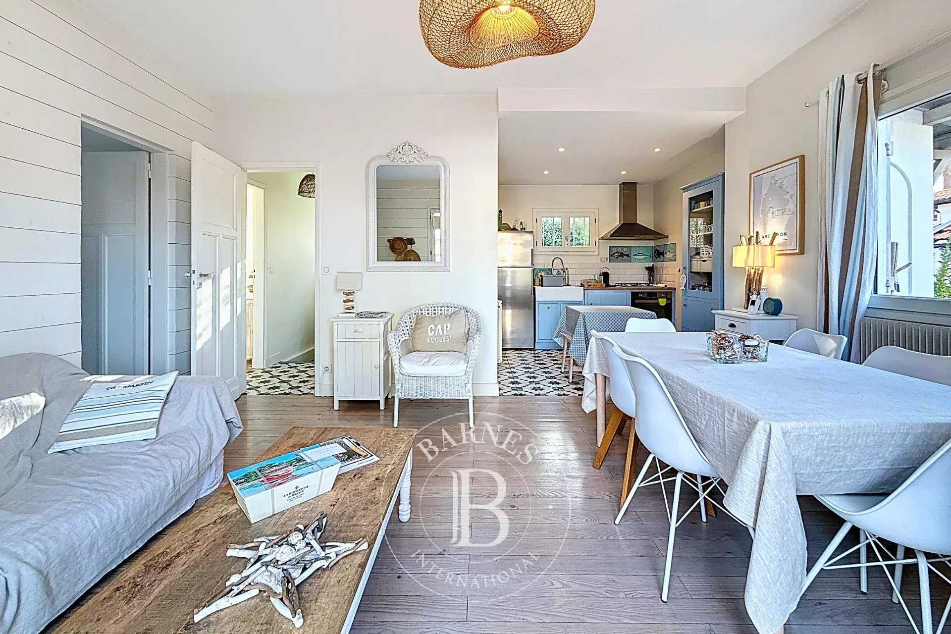 Arcachon  - Villa 5 Pi&egrave;ces 4 Chambres