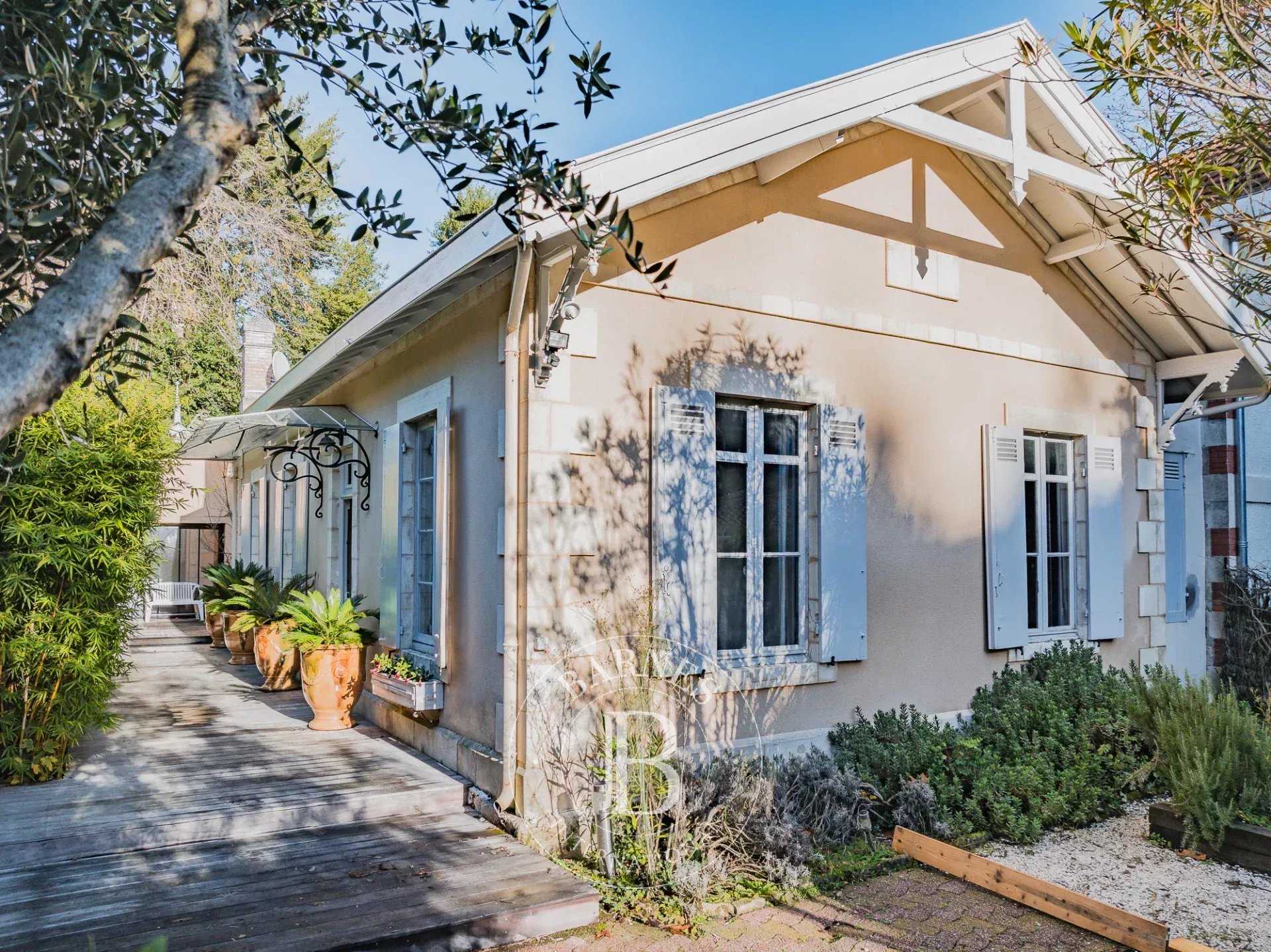 Arcachon  - Maison 5 Pi&egrave;ces 4 Chambres