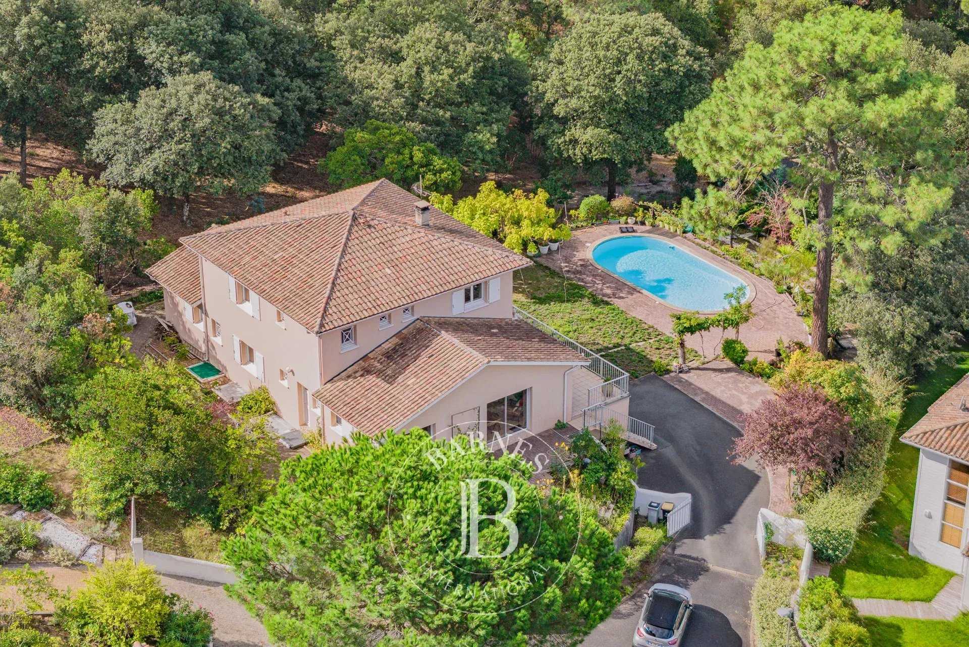 Pyla-sur-Mer  - Villa 8 Pi&egrave;ces 5 Chambres