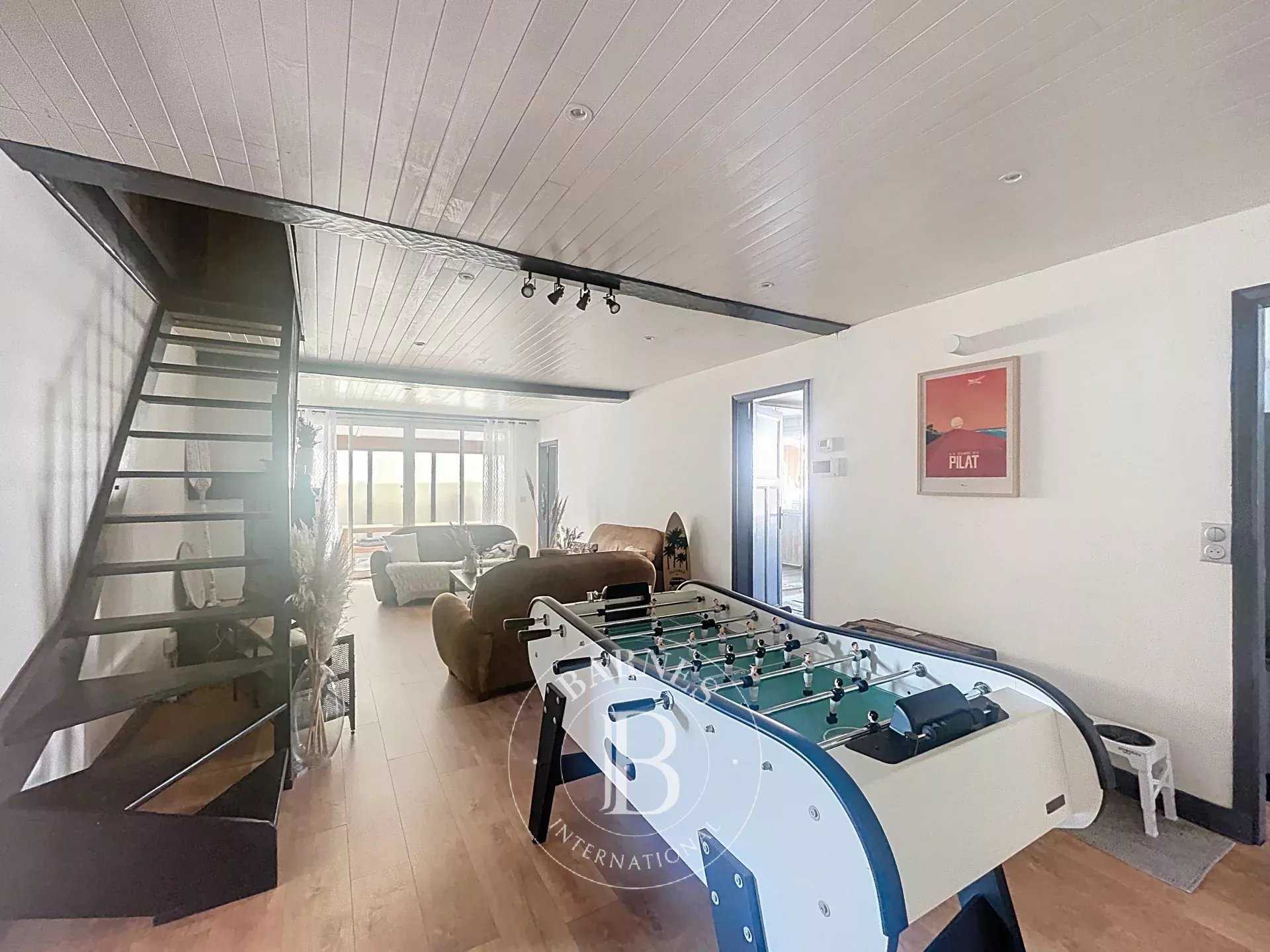 Gujan-Mestras  - House 6 Bedrooms