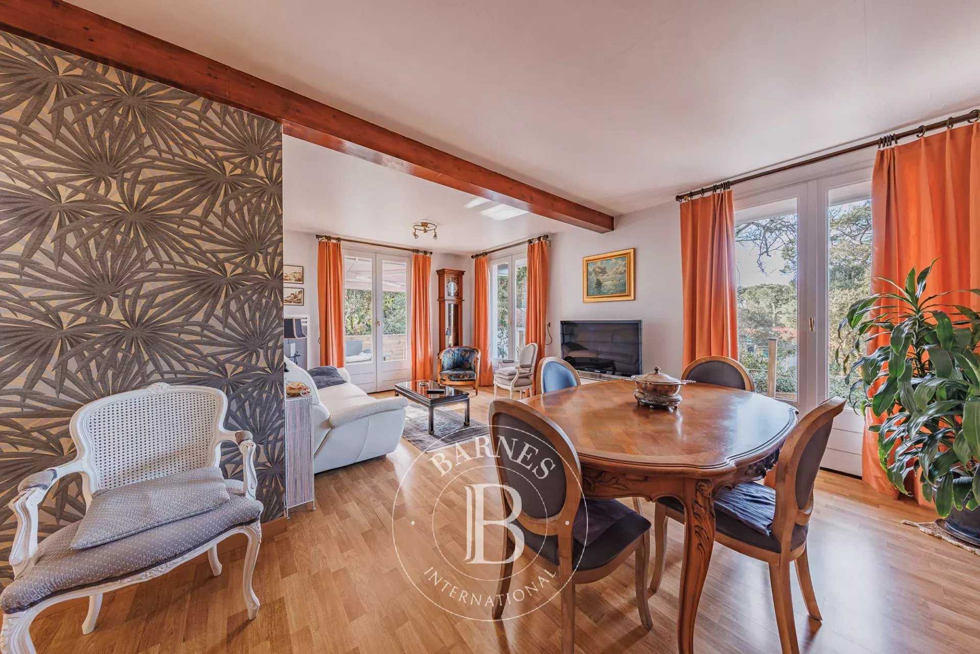 Pyla-sur-Mer  - Villa 9 Pi&egrave;ces 5 Chambres